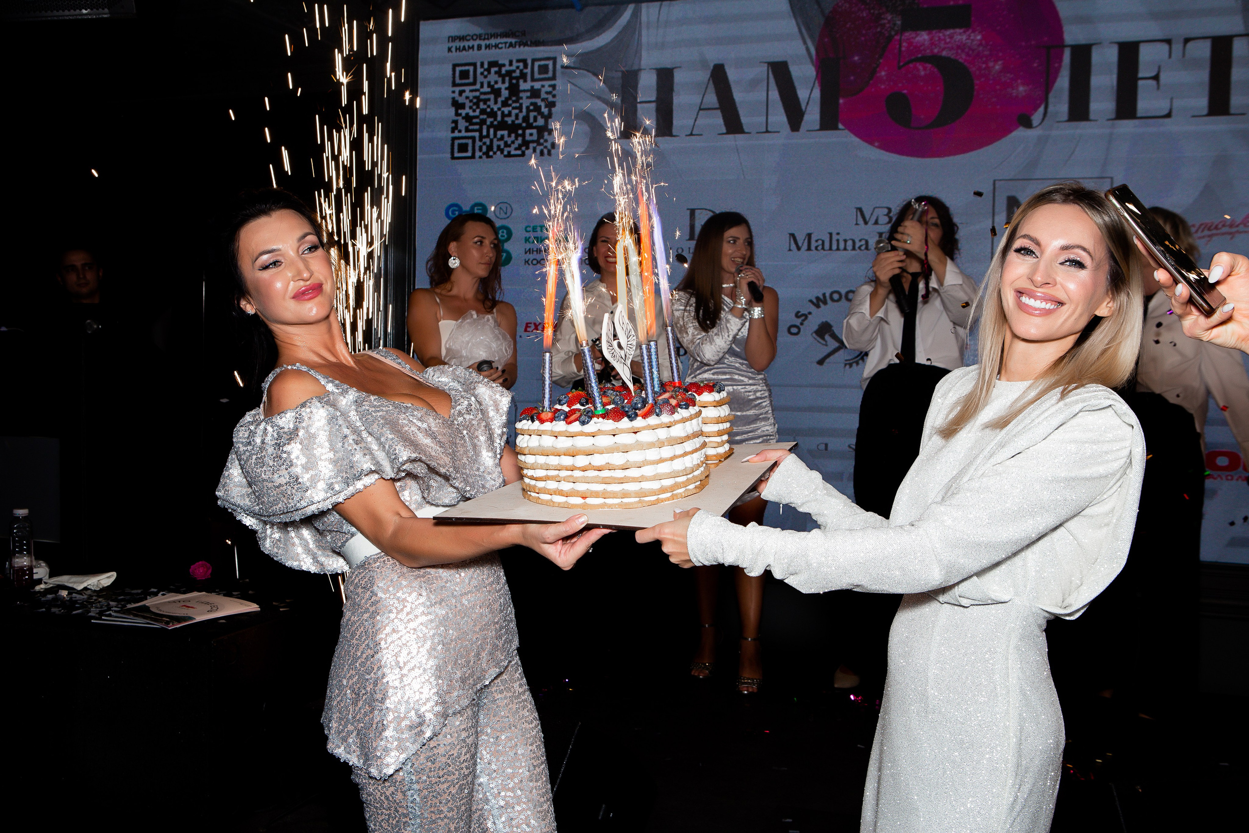 5 лет Женскому клубу. Контент фотограф, съемка для маркетплейсов, фуд съемка и репортажи в Новосибирске Ралия Галеева