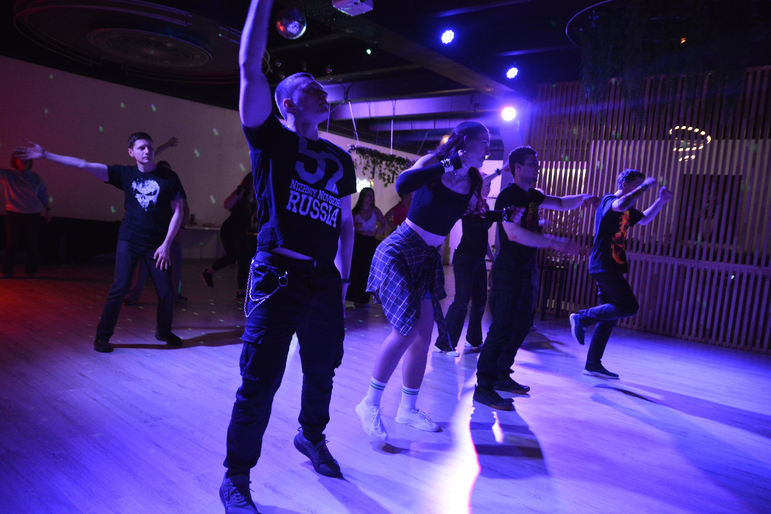 Just Dance. F/8 and be there — оказаться в нужном месте и поймать момент