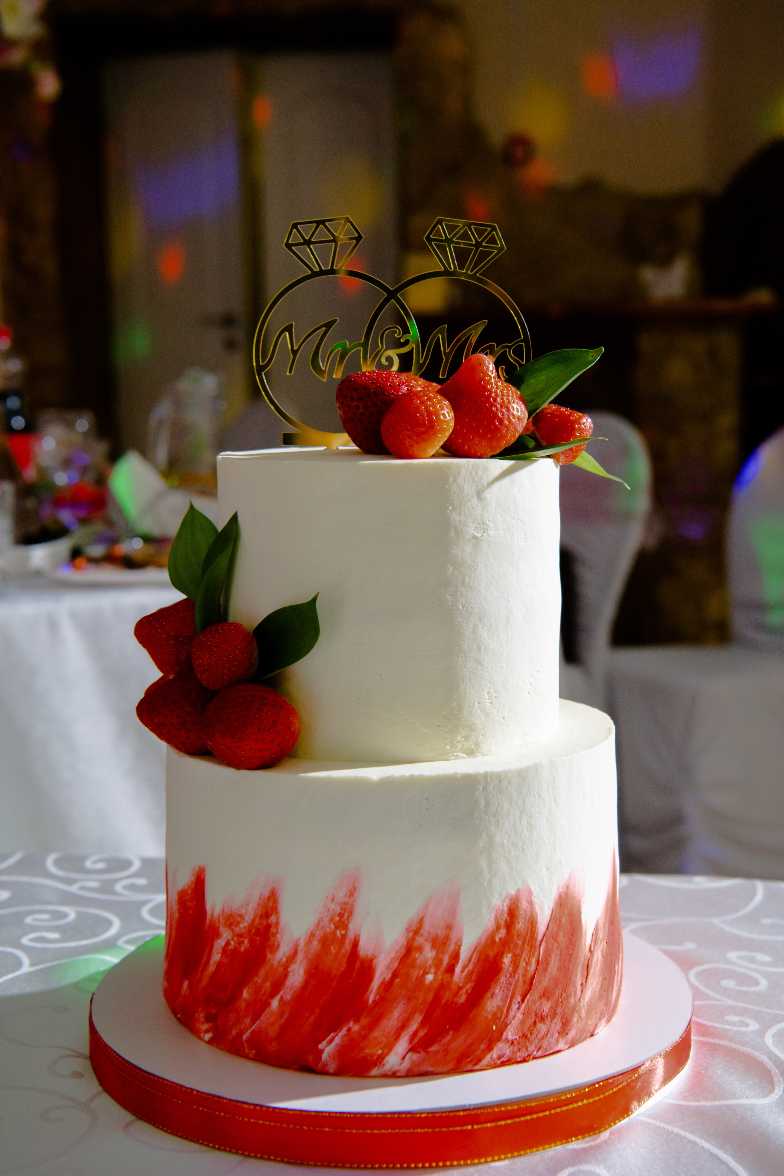 alt="Свадебная фотосессия в Барнауле. Свадебный фотограф Анна Глухова"