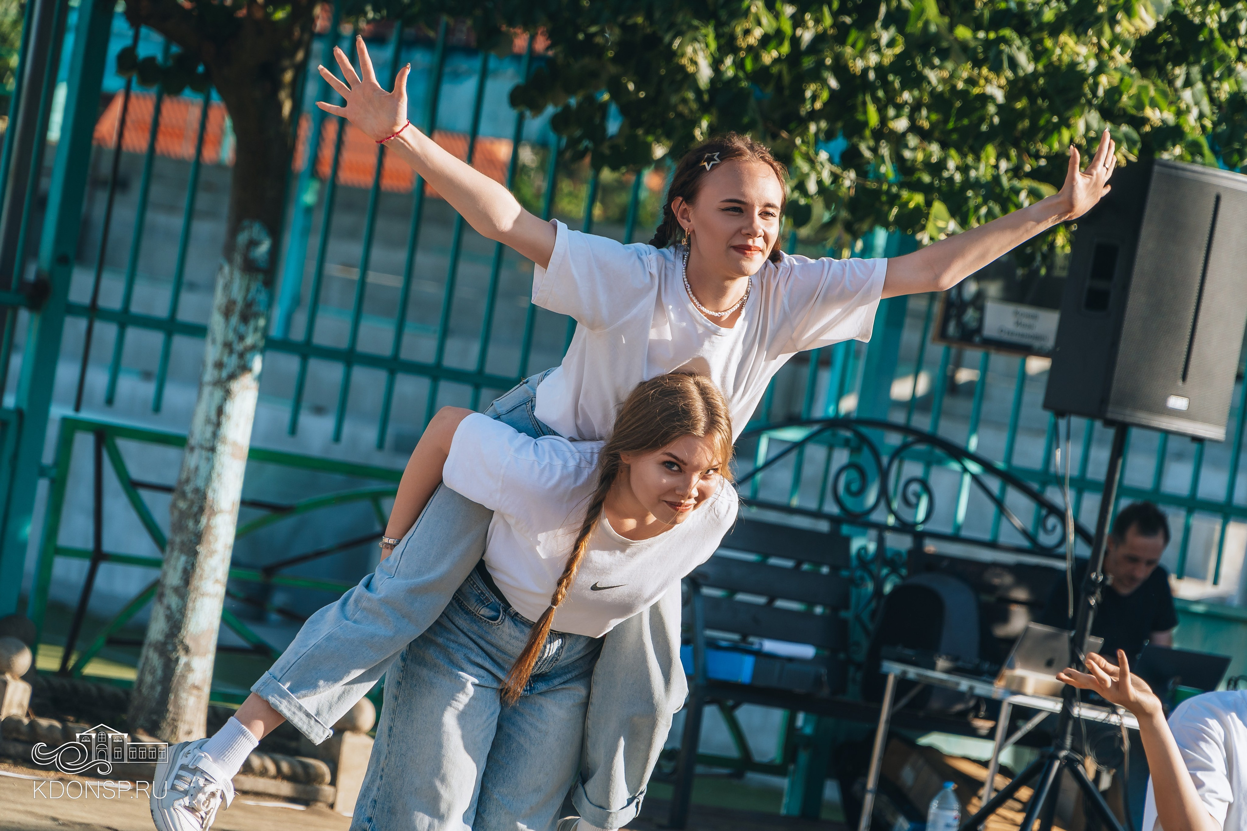 Концертная программа «Жить здорово». Новотитаровский Дом культуры