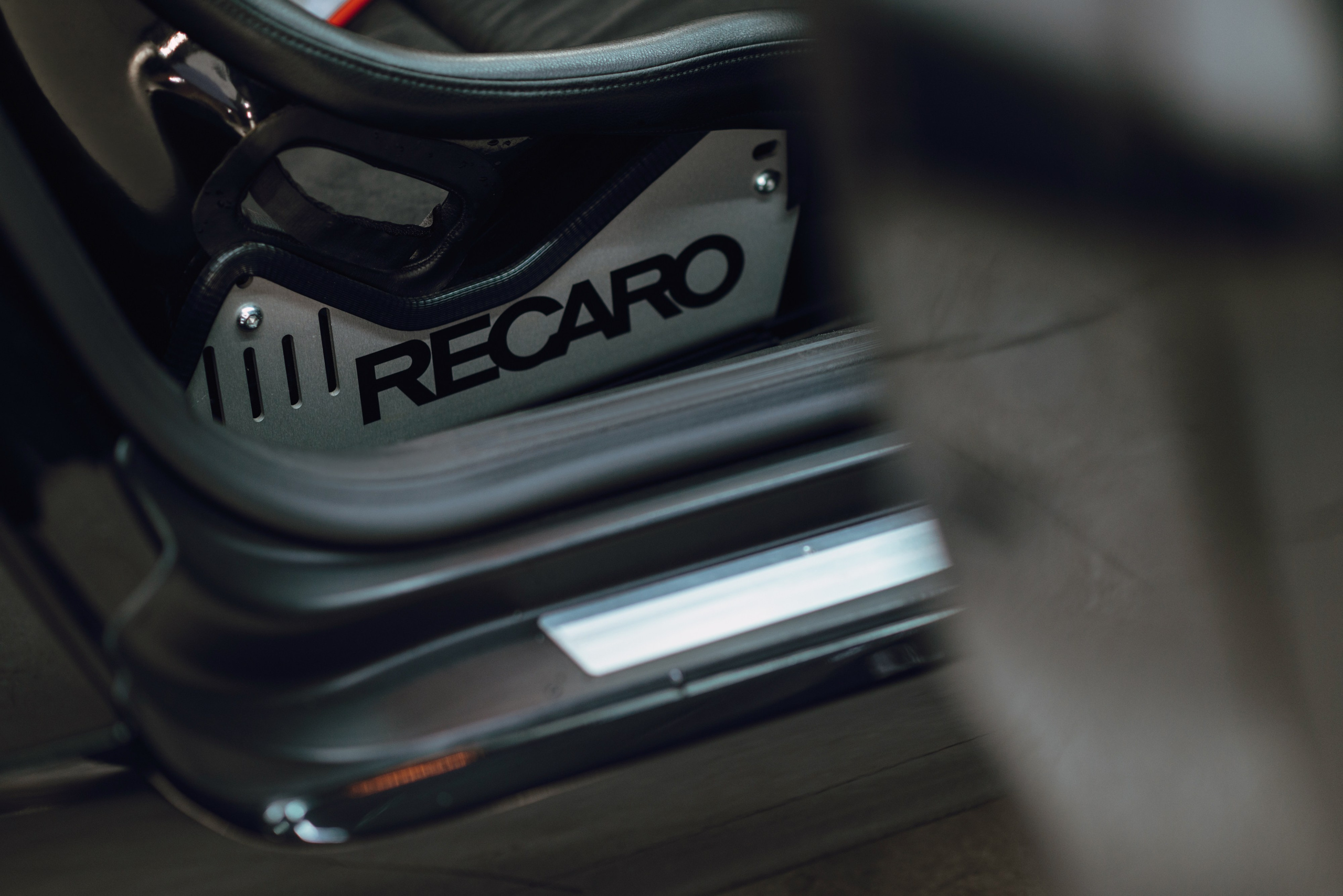 Audi TT 8N. DeLorein