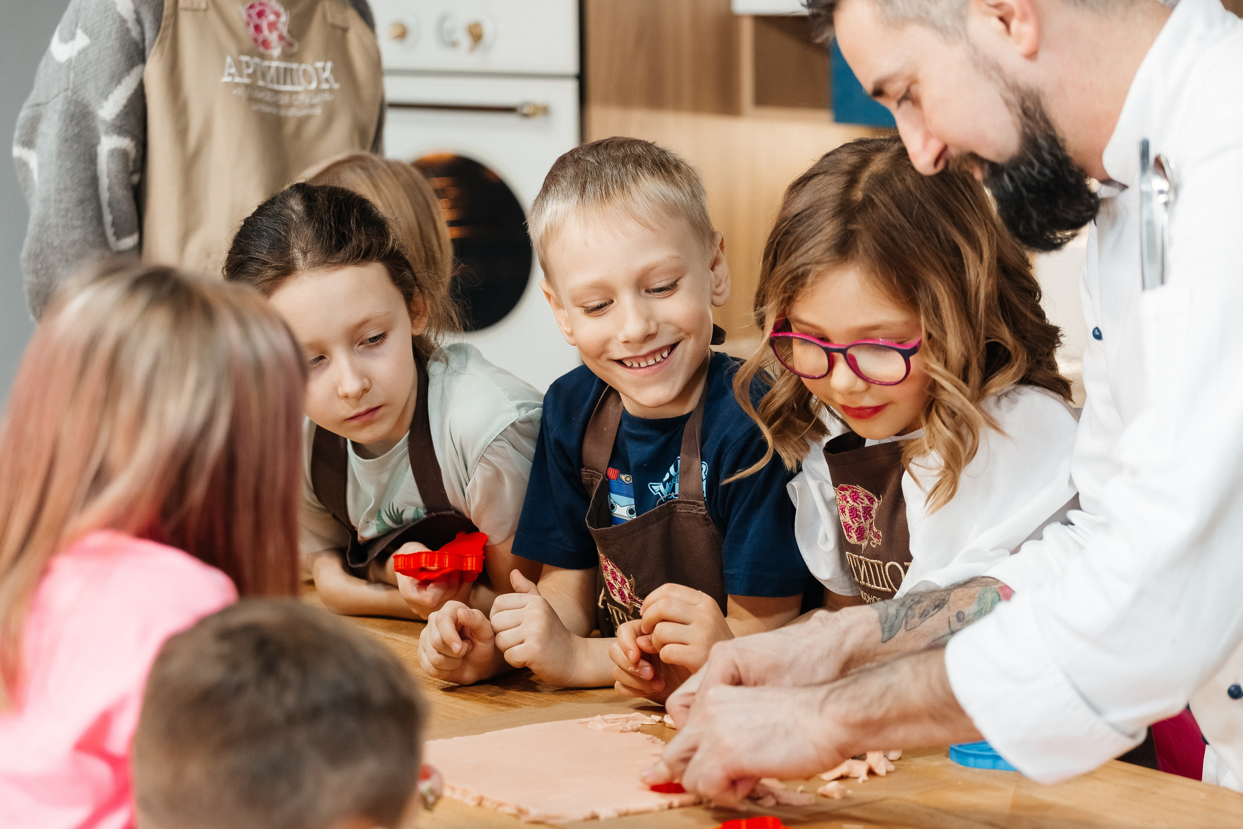 Детский мастер-класс в «АРТиШОК». Фотограф Кемерово | Сергей