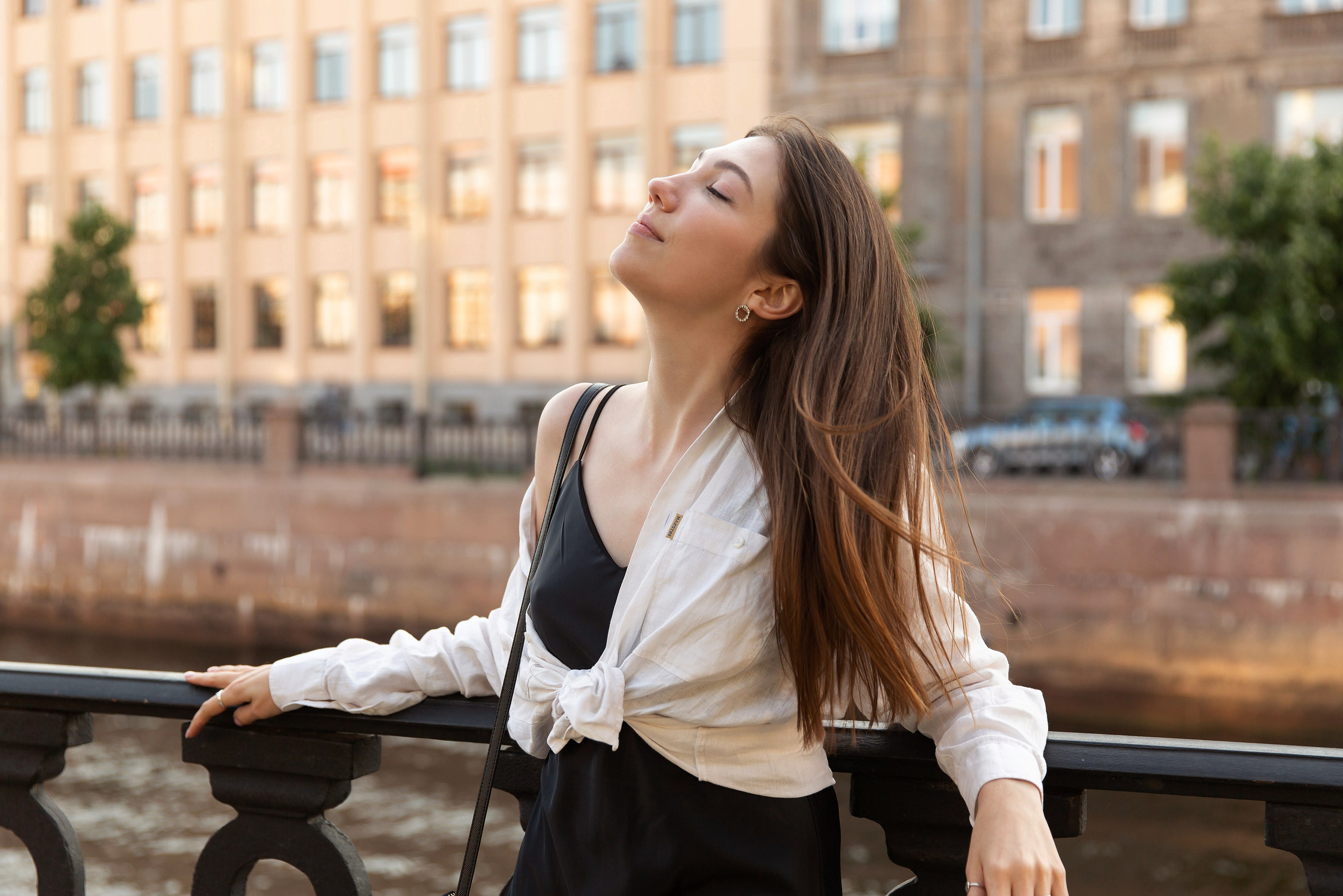 Фотосессия истории любви в центре Петербурга. Свадебный и портретный фотограф в Санкт-Петербурге Надежда Чечулина