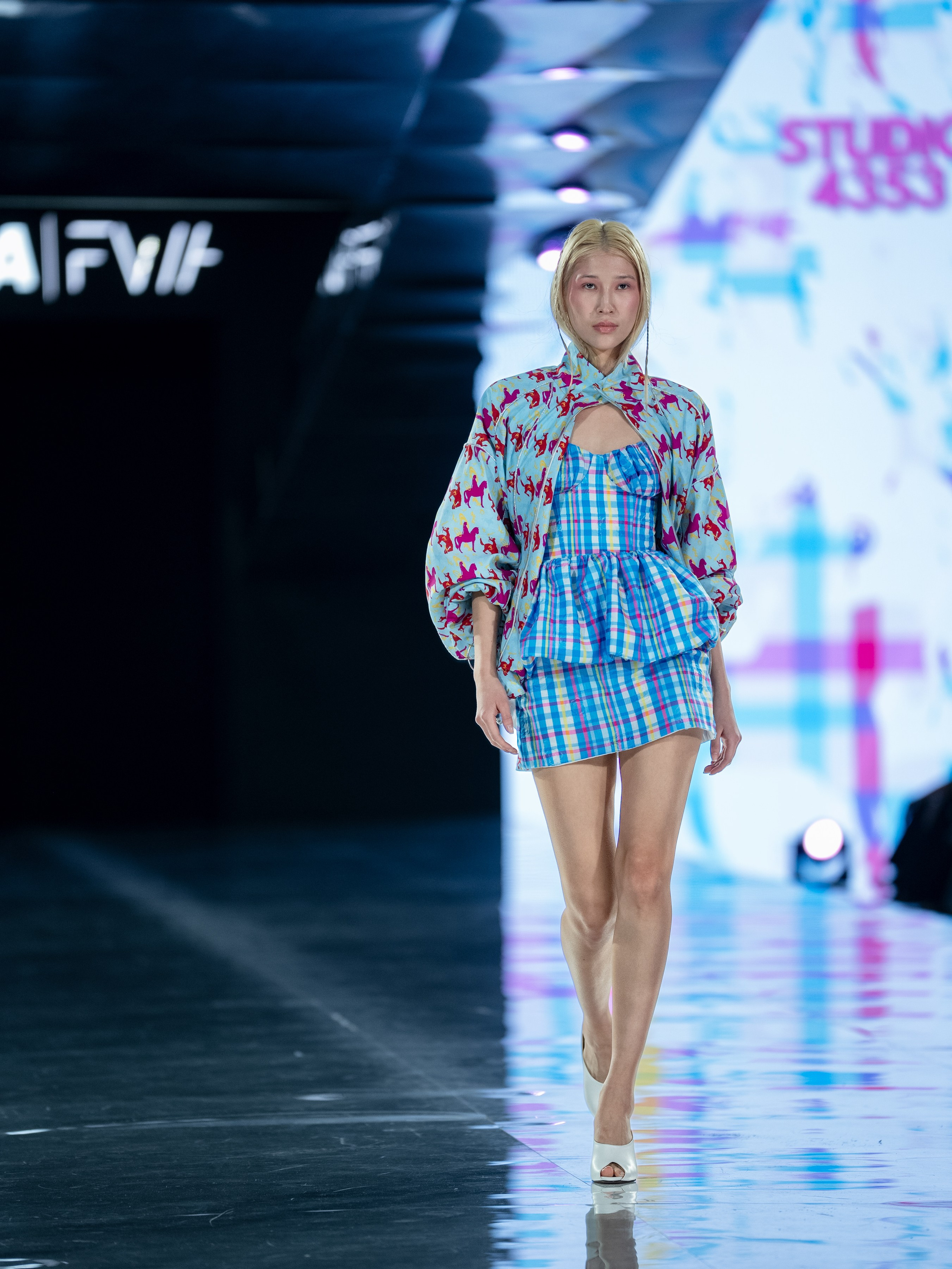 Visa Fashion Week Studio 4353. Сайт Алматинского НЮ АРТ, будуар и фэшн фотографа Дениса Карпенко