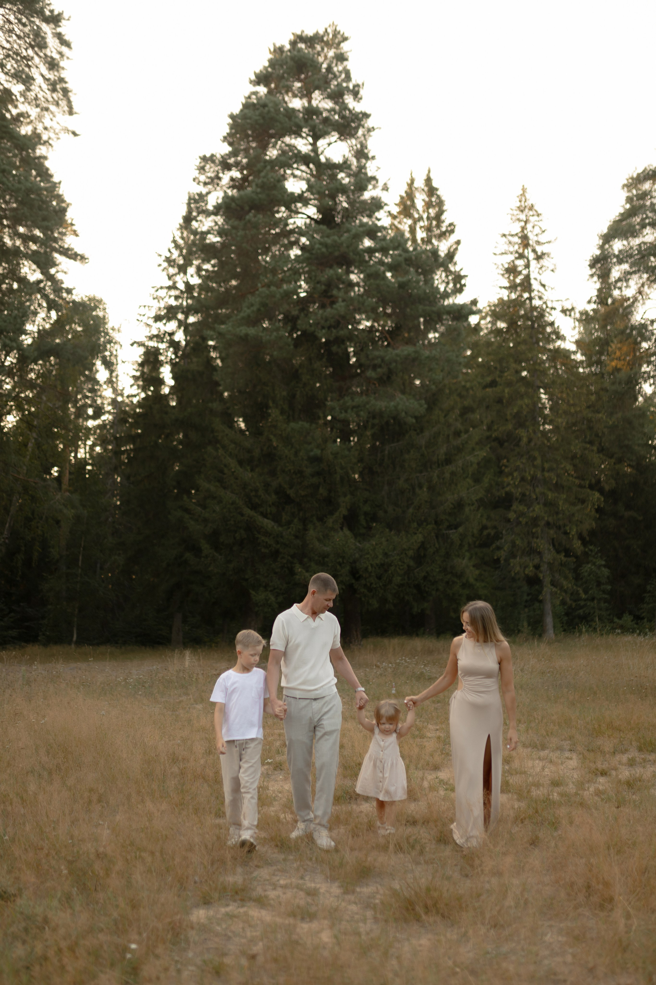 Алексей, Мария, Ваня и Варя. Фотограф Татьяна Семенова