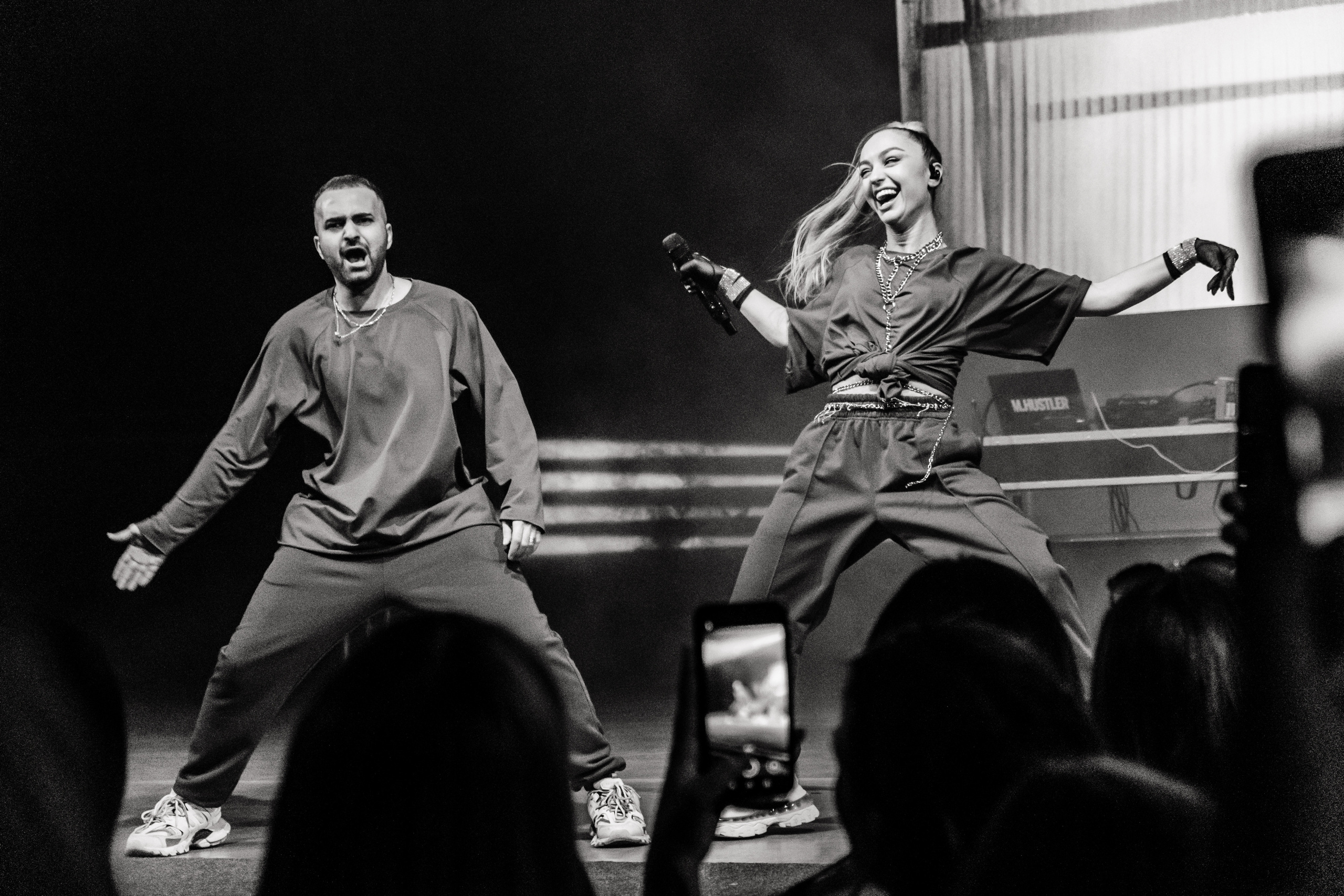 Концерт Мари Краймбрери. Не смотри на других, смотри внутрь себя