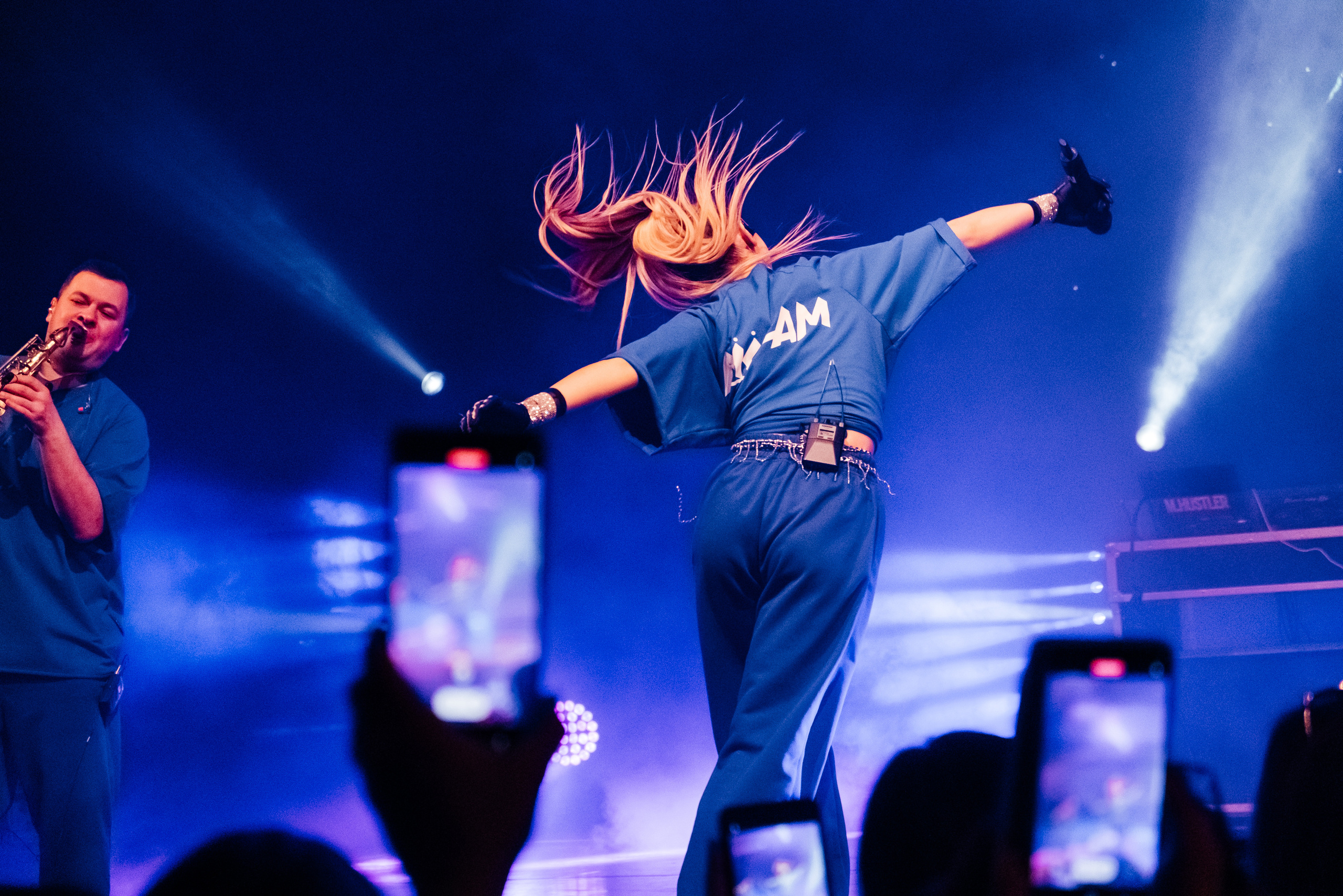 Концерт Мари Краймбрери. Не смотри на других, смотри внутрь себя