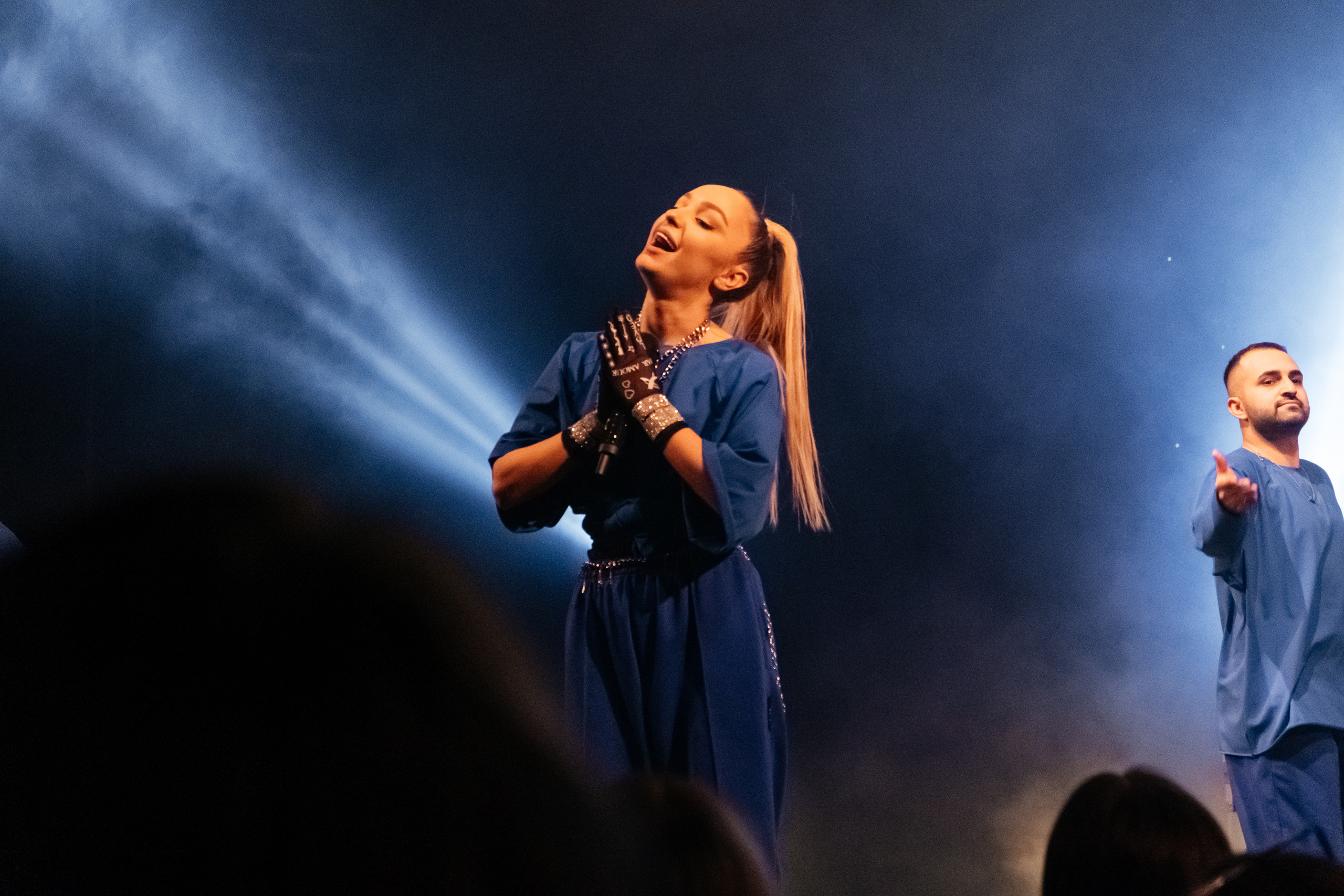 Концерт Мари Краймбрери. Не смотри на других, смотри внутрь себя