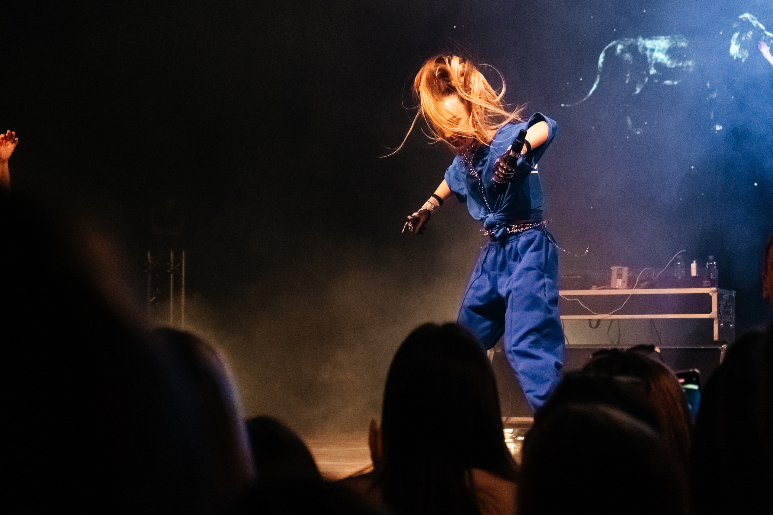 Концерт Мари Краймбрери. Не смотри на других, смотри внутрь себя