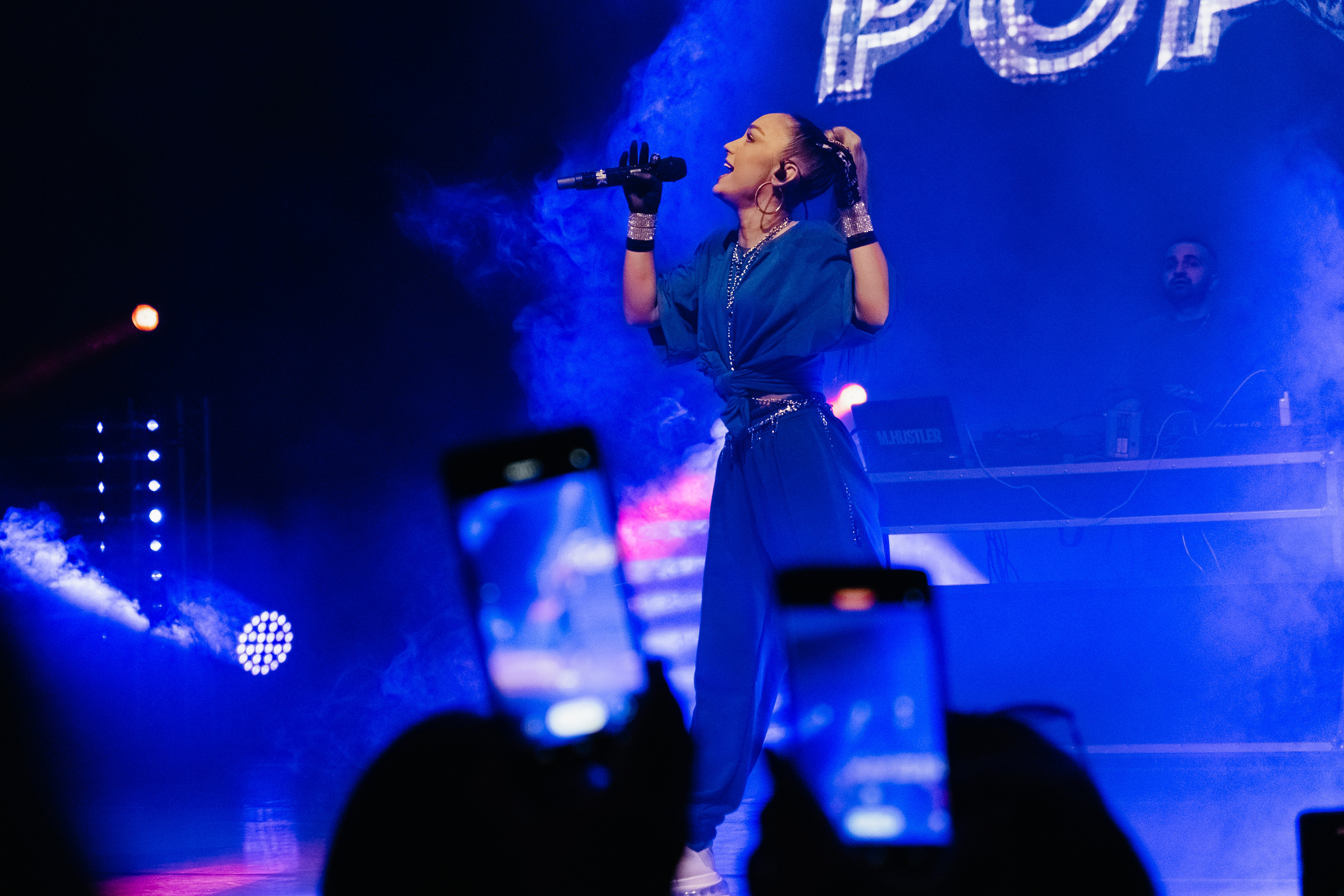 Концерт Мари Краймбрери. Не смотри на других, смотри внутрь себя