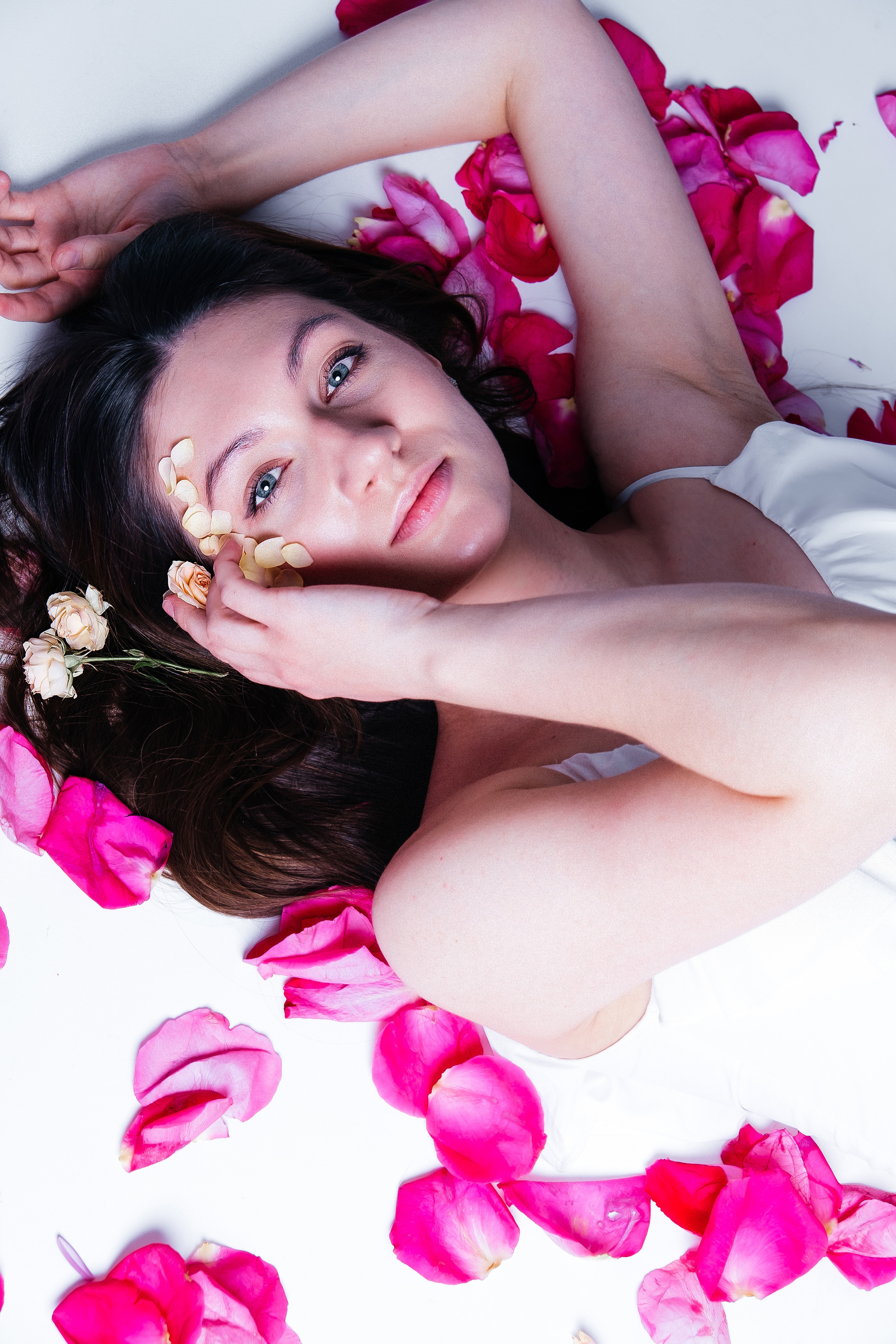 Цветы и тело. Не смотри на других, смотри внутрь себя