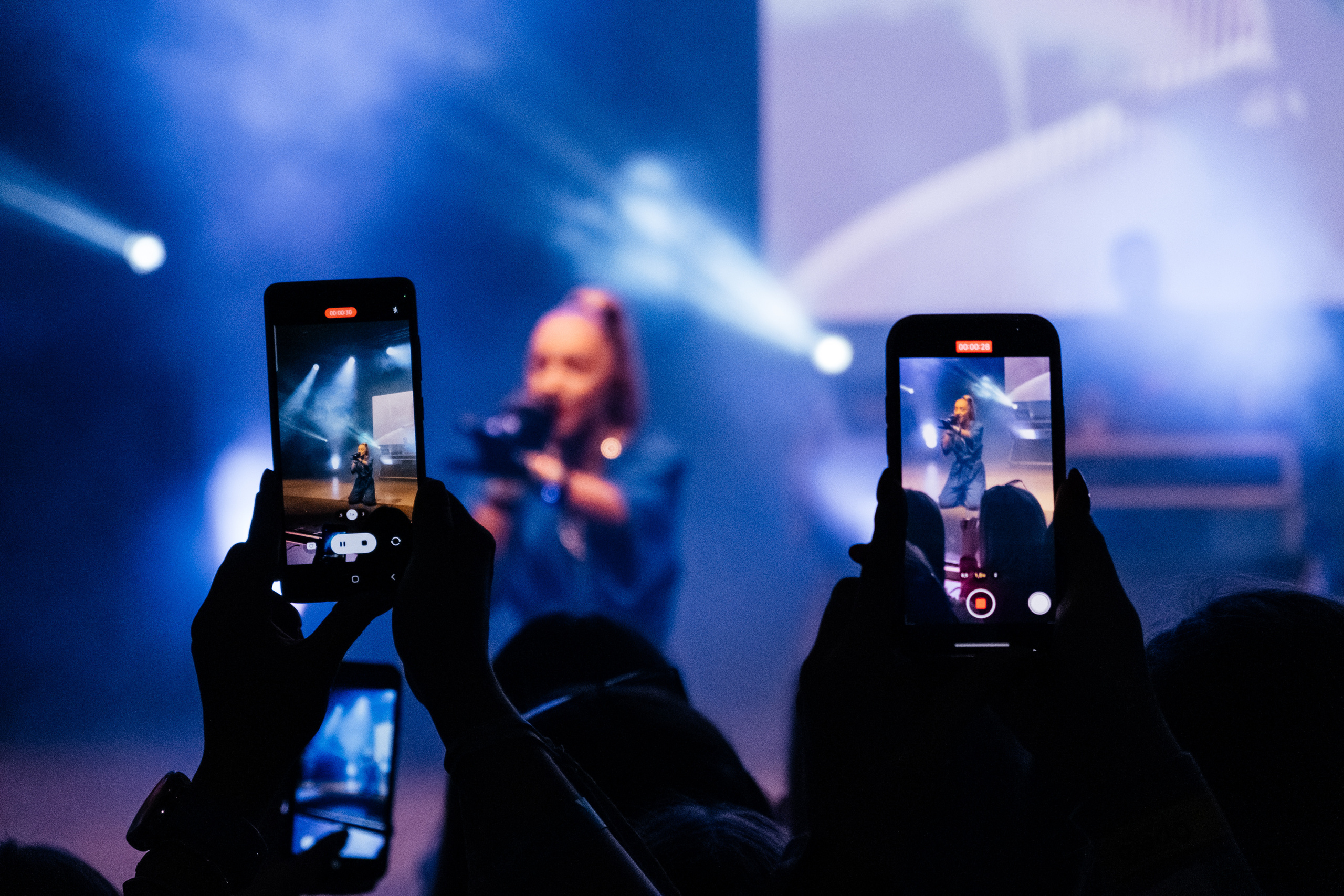 Концерт Мари Краймбрери. Не смотри на других, смотри внутрь себя