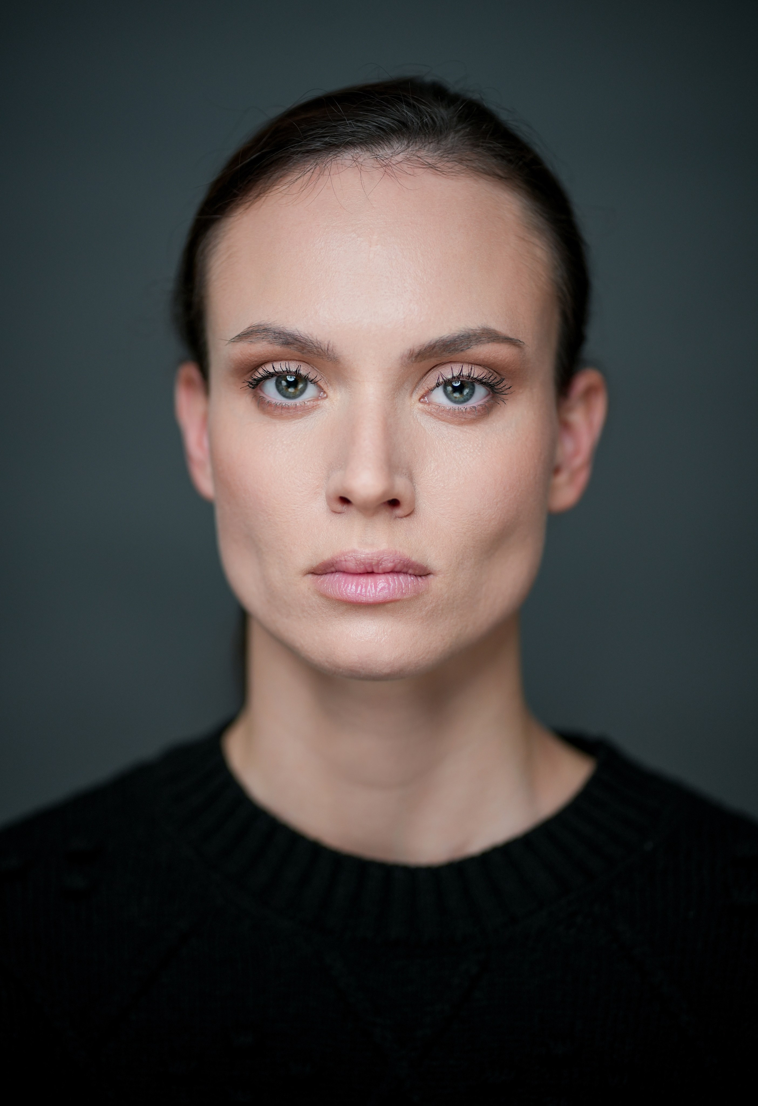 Актриса Саша Сапегина. Портретная съемка в Москве, студийный фотограф Игорь Фомин