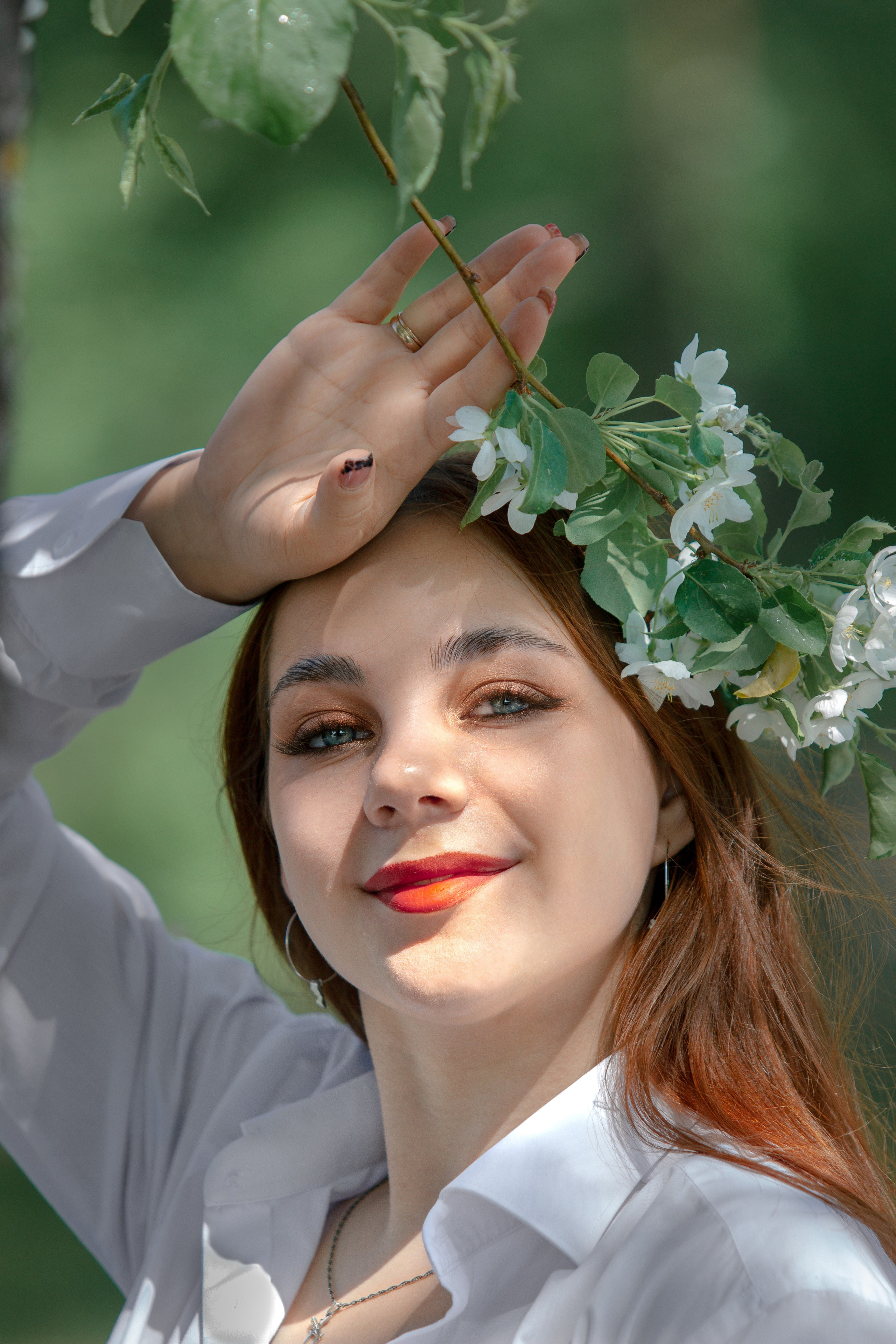 Яблони в саду. Арт-фотограф Крис Л. в Тобольске: портрет, семейные, свадьбы