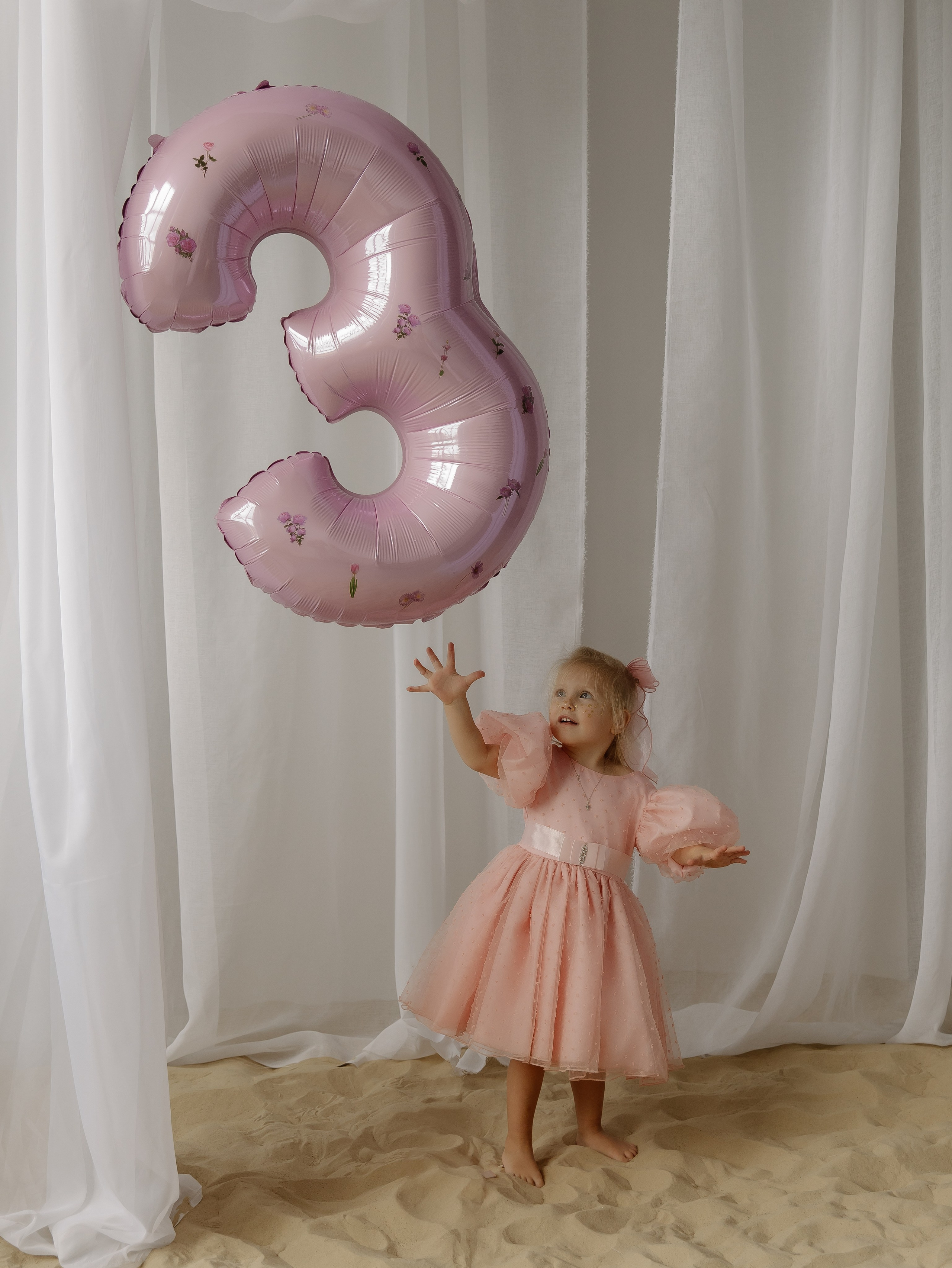 Семейная фотосессия в студии. СВАДЕБНЫЙ ФОТОГРАФ ЧЕЛЯБИНСК