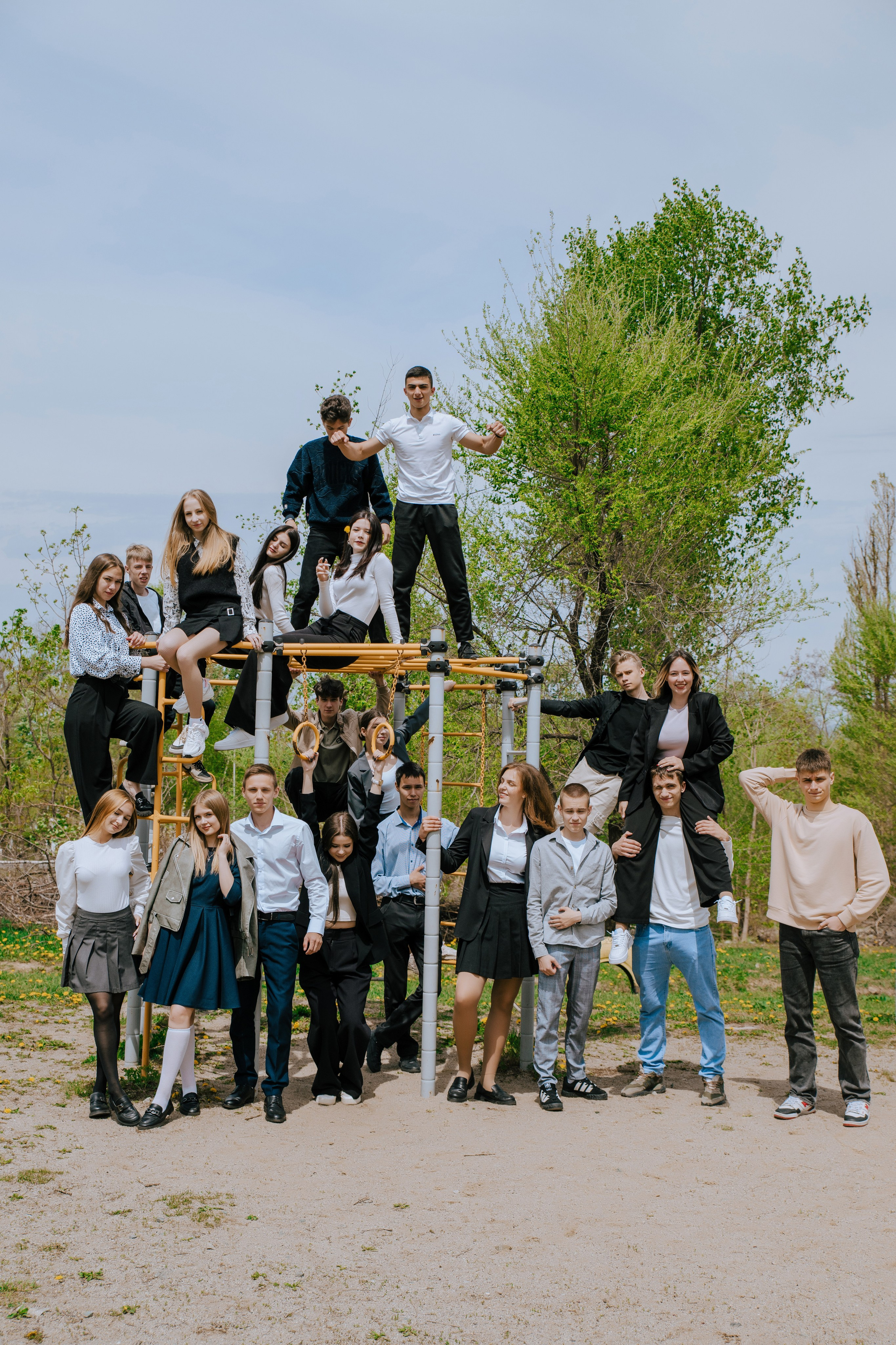 11А — школа № 17 Выпуск 2024. Фотограф Ярмишко Дарья. Выпускные фотокниги