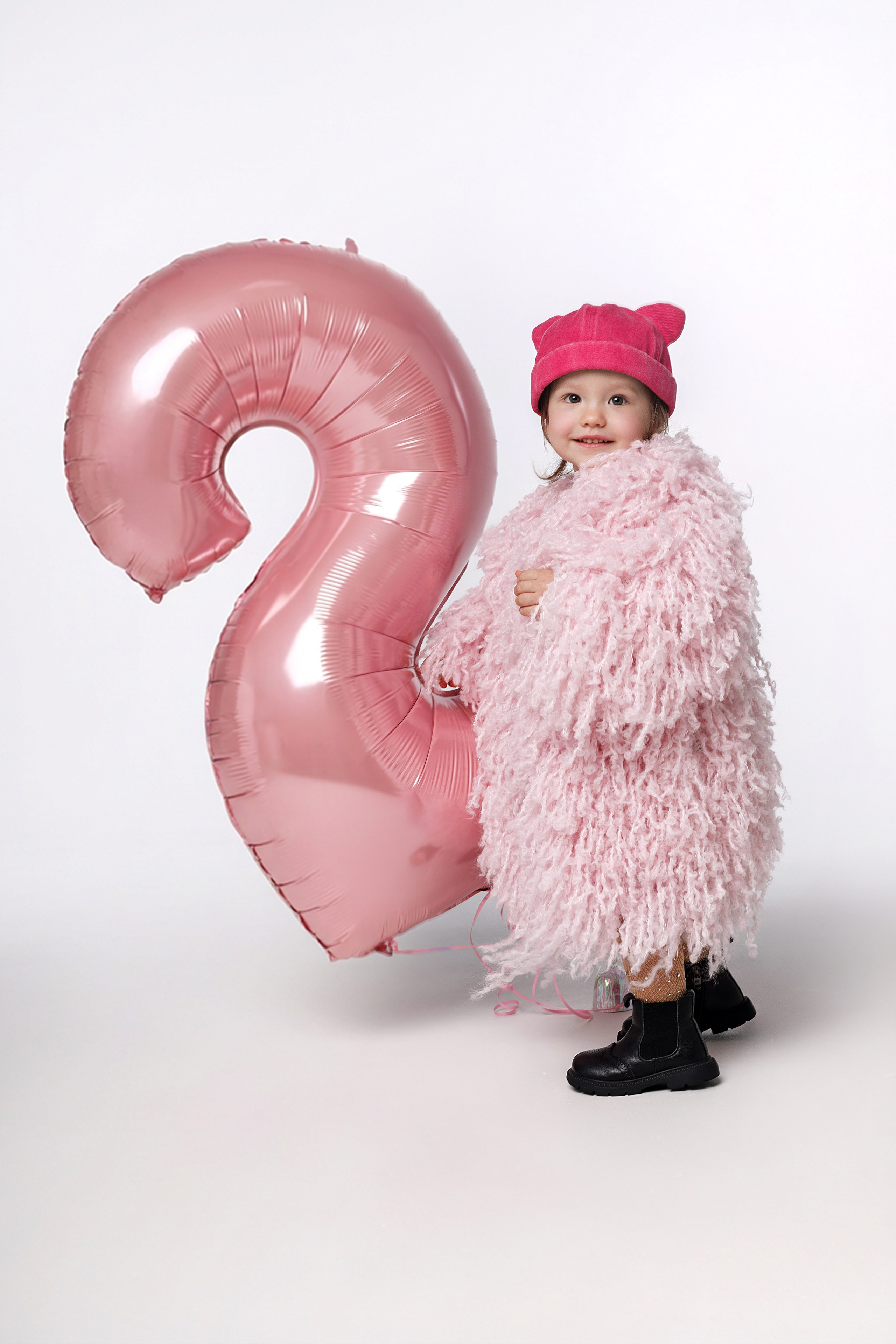 Детская фотосессия на 2 годика в Сочи. Детский студийный фотограф Сочи