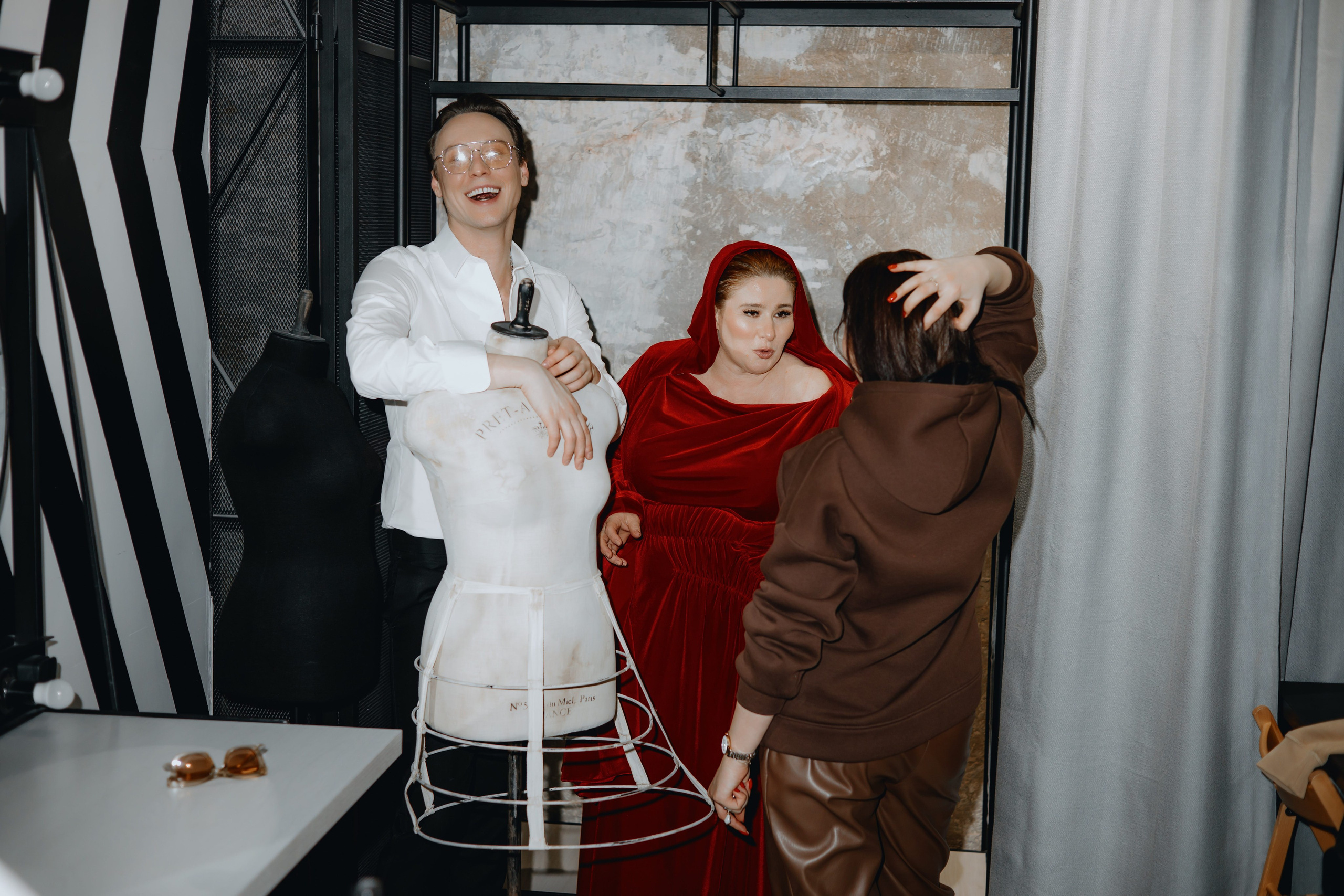 Backstage для журнала «Караван историй» с Юлией Куварзиной. Фотограф в Москве и Санкт-Петербурге Дарина