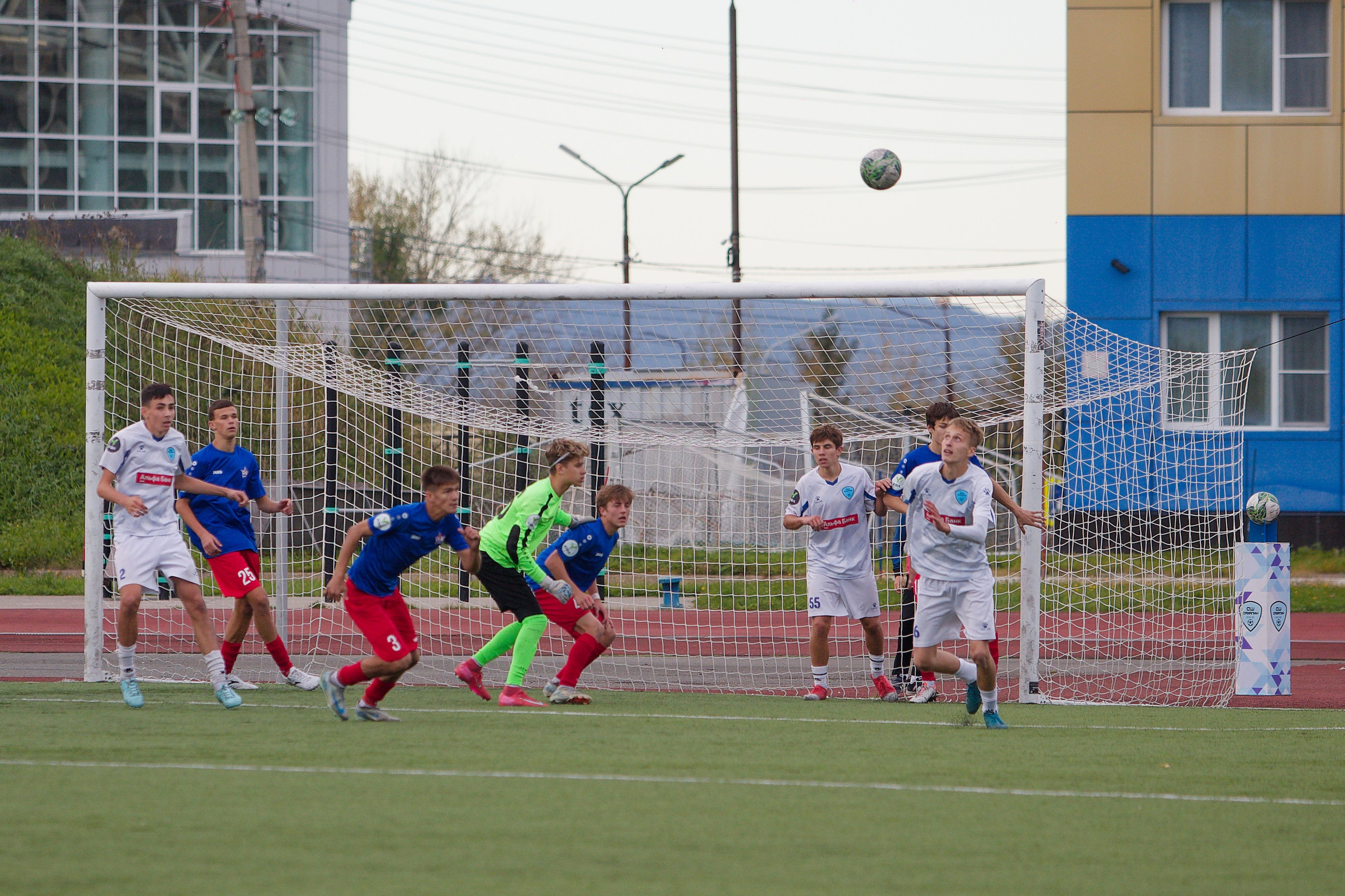 Матч ЮФЛ Сахалин-Хабаровск (U-18). Кутузов Евгений Фотограф в Южно-Сахалинске