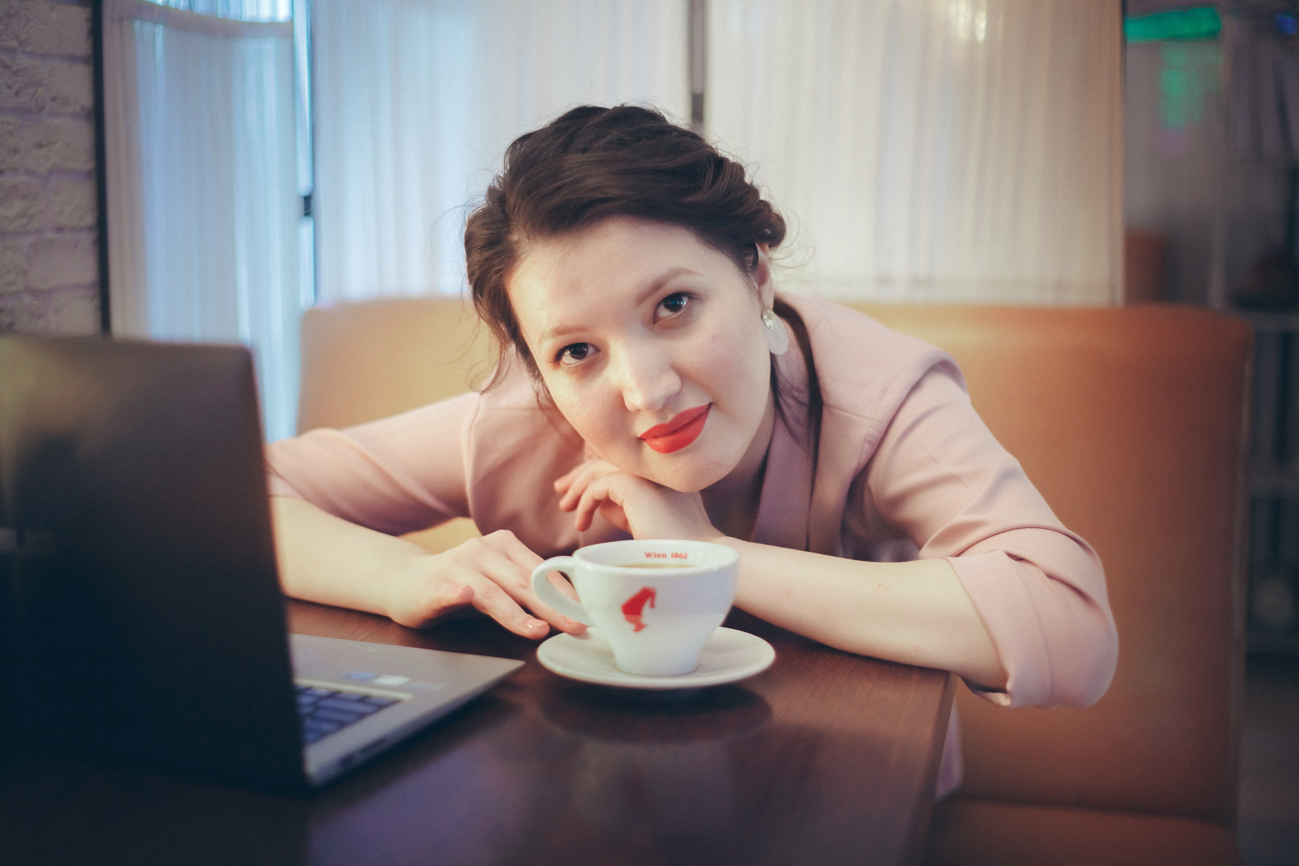 Алсу (стилизованная съёмка с прогулкой). Фотограф и ретушер Маргарита Павлюк Москва