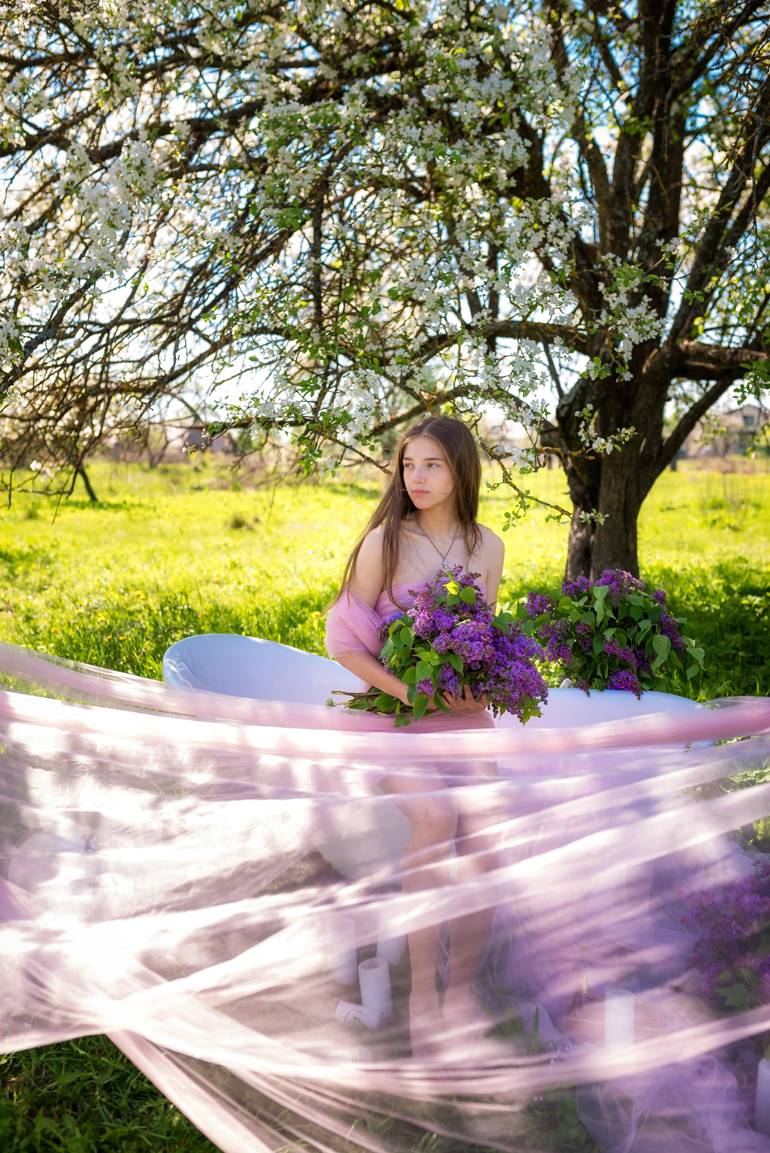 Сирень и ванна в садах. Женский фотограф Крещение Венчание Москва Брянск