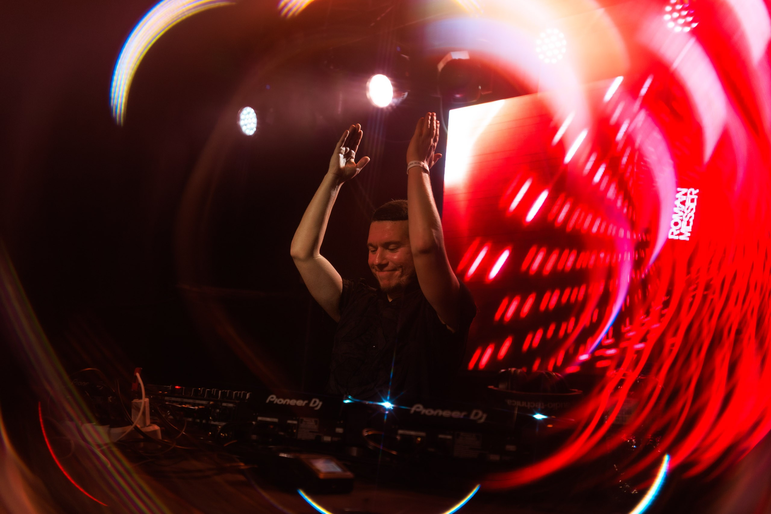 06.09.25 Suanda. Репортажный фотограф Екатеринбург | Яркий, качественный репортаж | Концерты, клубы, репортаж, праздники, корпоративы