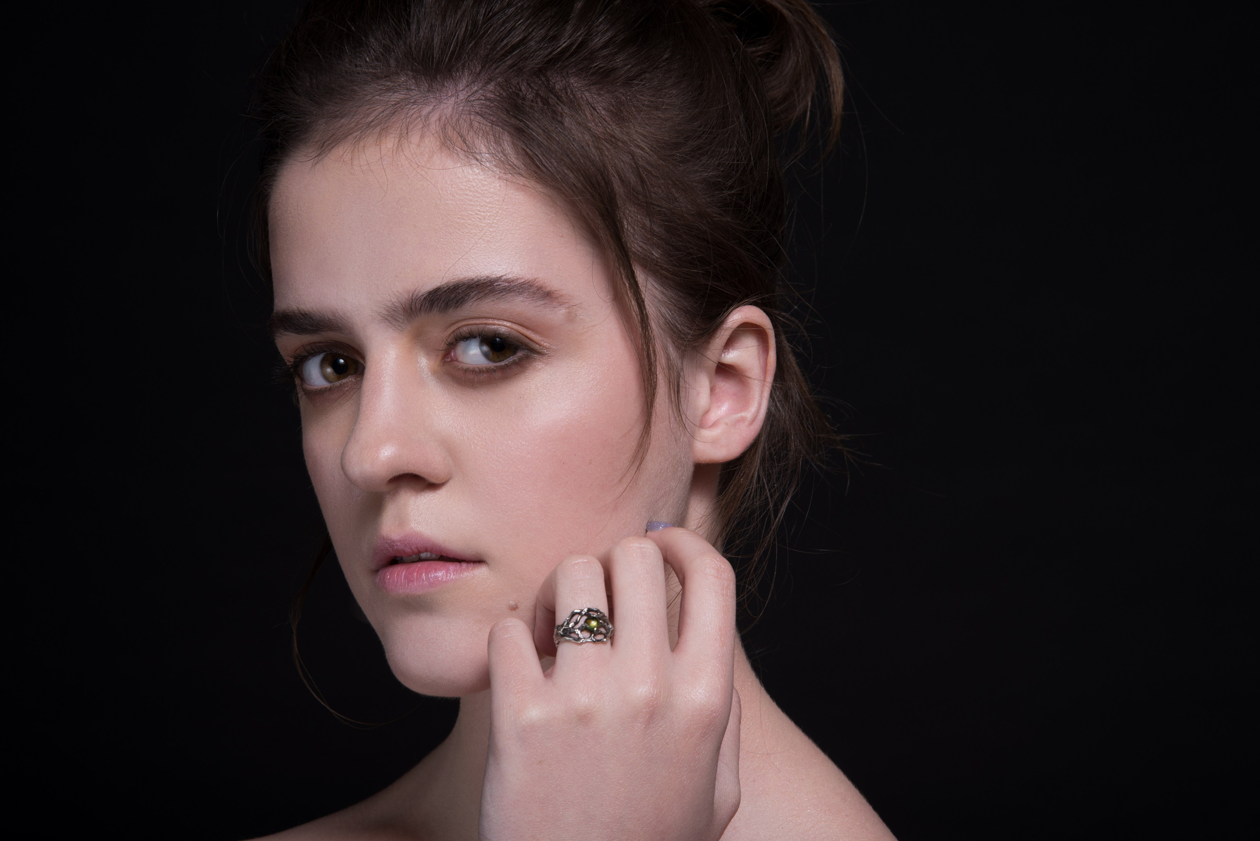 Для бренда украшений. Фотограф Юлия Зимина