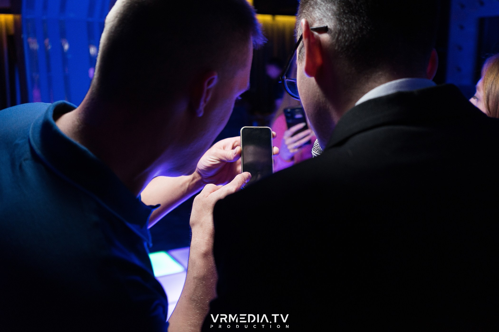 Dance в караоке-баре «Volna»