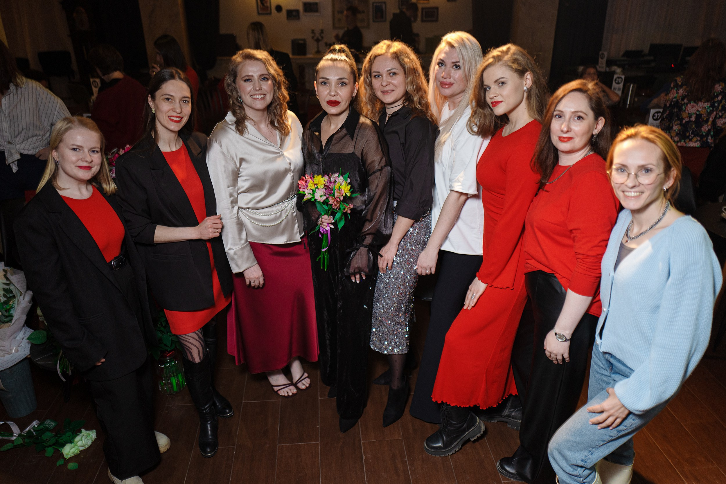 Выступление YOLO band в арт кафе. Фотограф Тюмень