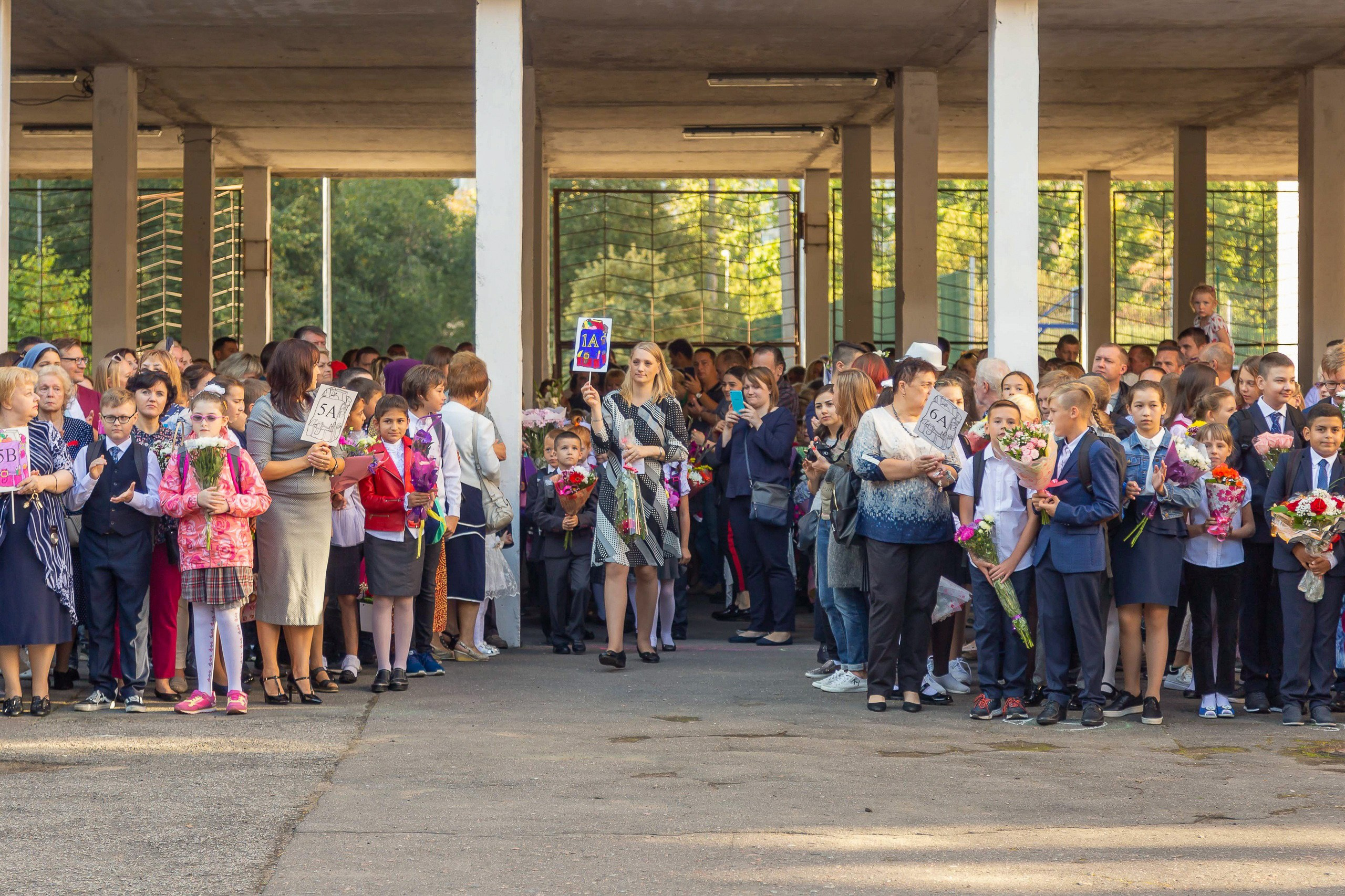 Линейка 1 сентября. Свадебный и Репортажный фотограф в Санкт-Петербурге