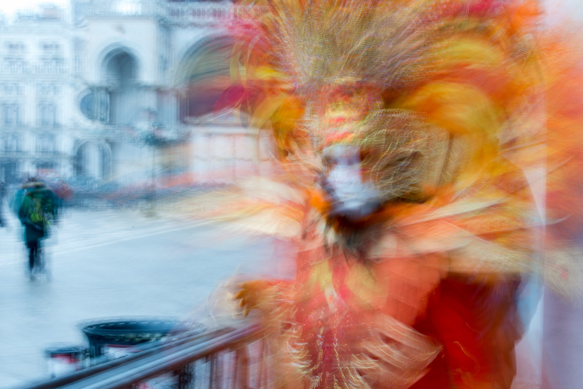 Фотографии призраков Венеции | Мистическая фотосессия карнавала Motion Blur