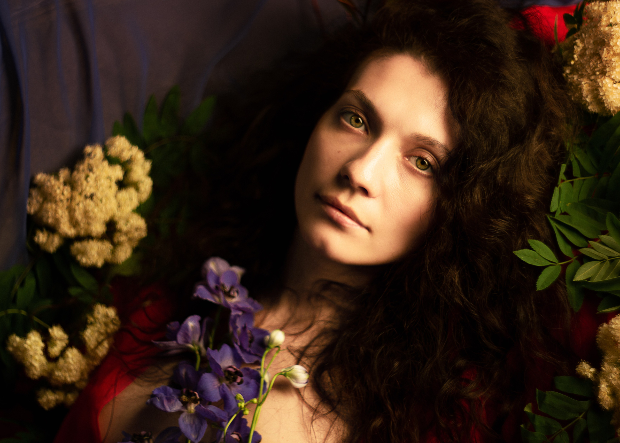 В цветах (18+). Фотограф в Москве Лера Юдина