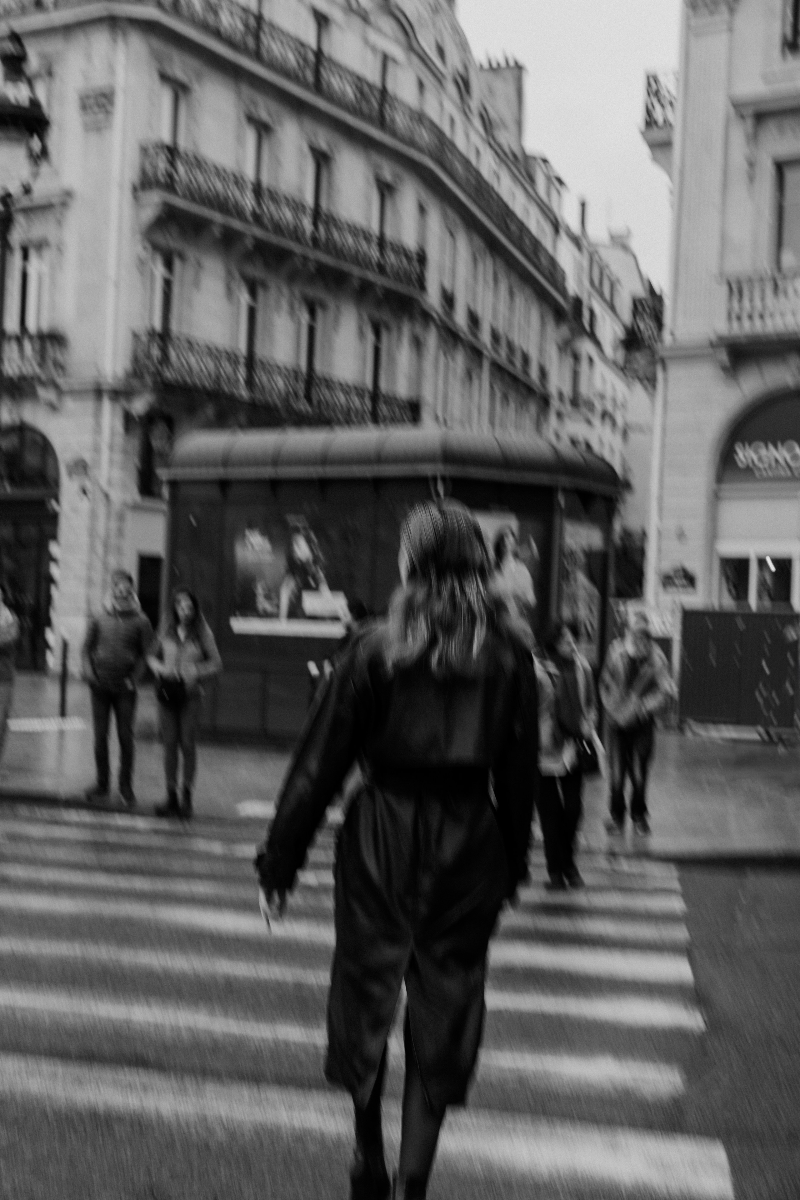 Femme fatale. Photographer in Paris