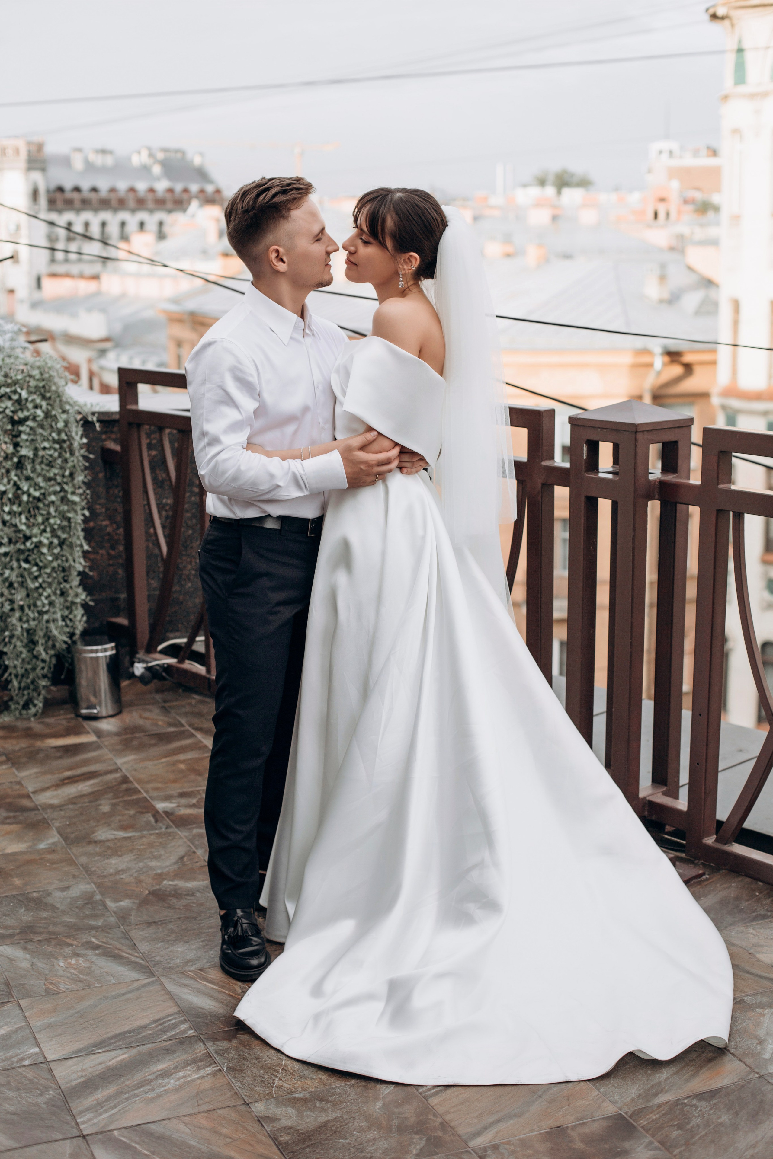 Свадьба на катере. Свадебный фотограф в Санкт-Петербурге Вика Стукачева