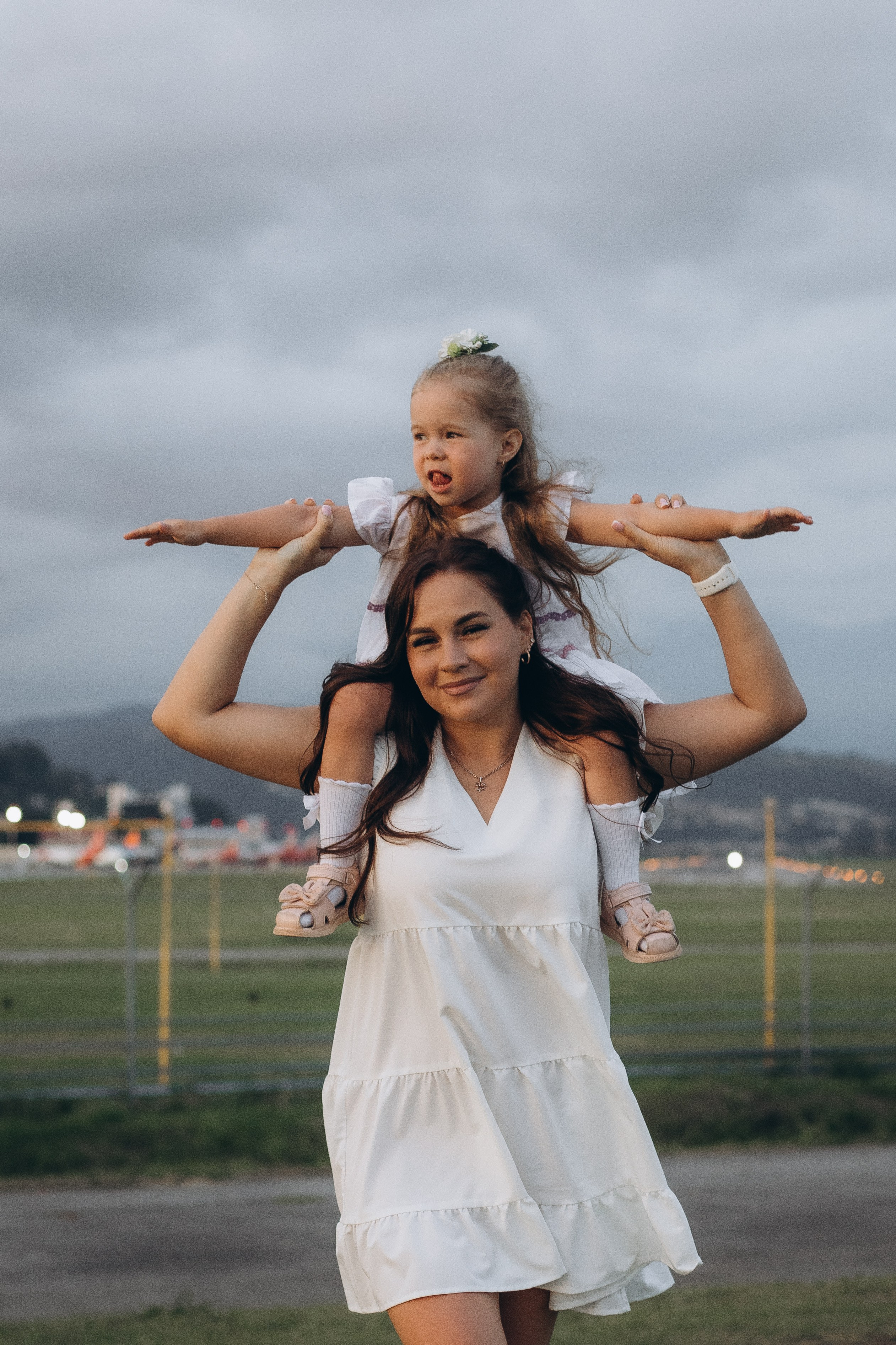 Самолетики. Семейный и свадебный фотограф Сочи Адлер Сириус Красная поляна
