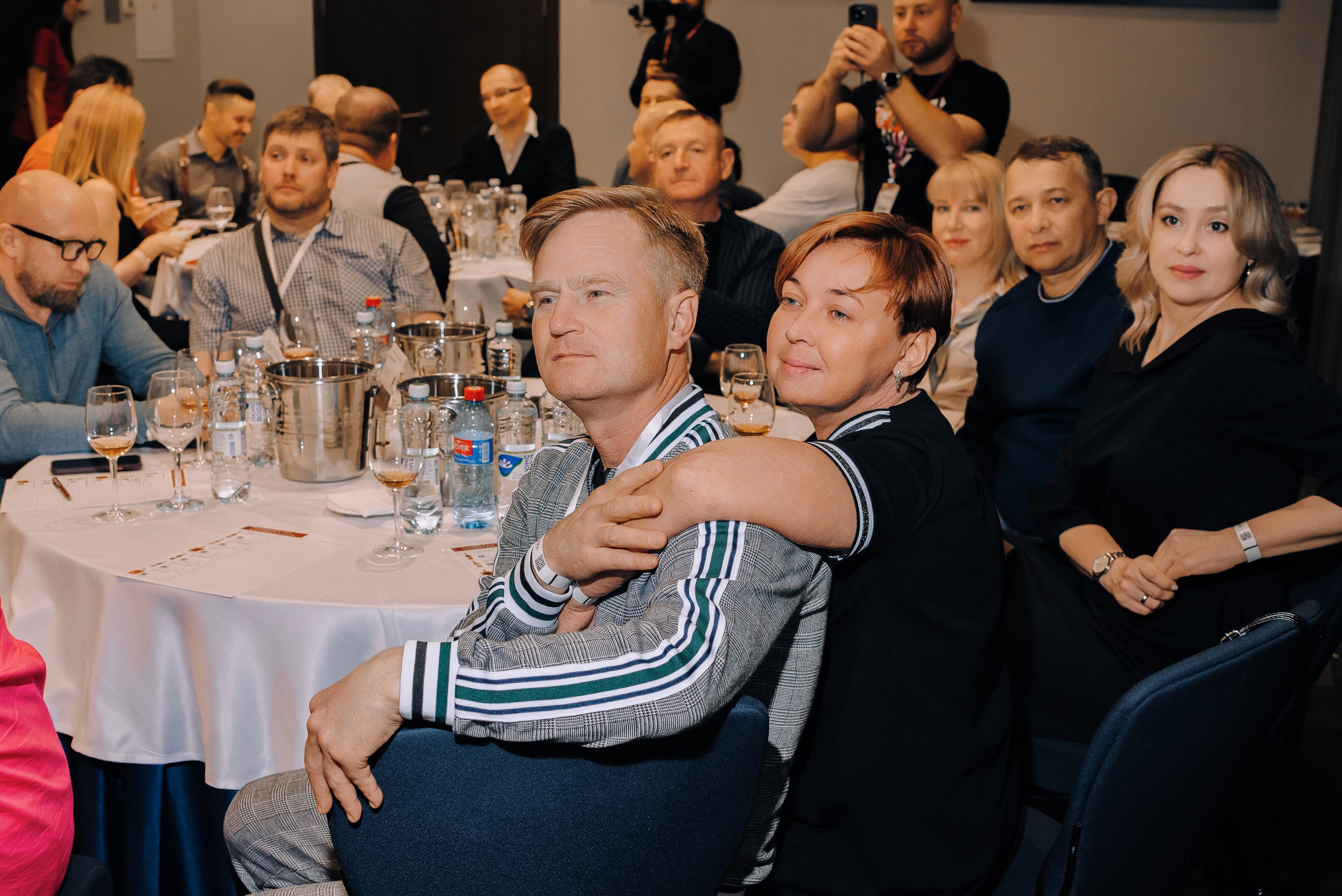 ФЕСТИВАЛЬ ВИНА И КРЕПКИХ НАПИТКОВ МАВТ-ВИНОТЕКА. Репортажный фотограф Зуев Роман г. Челябинск