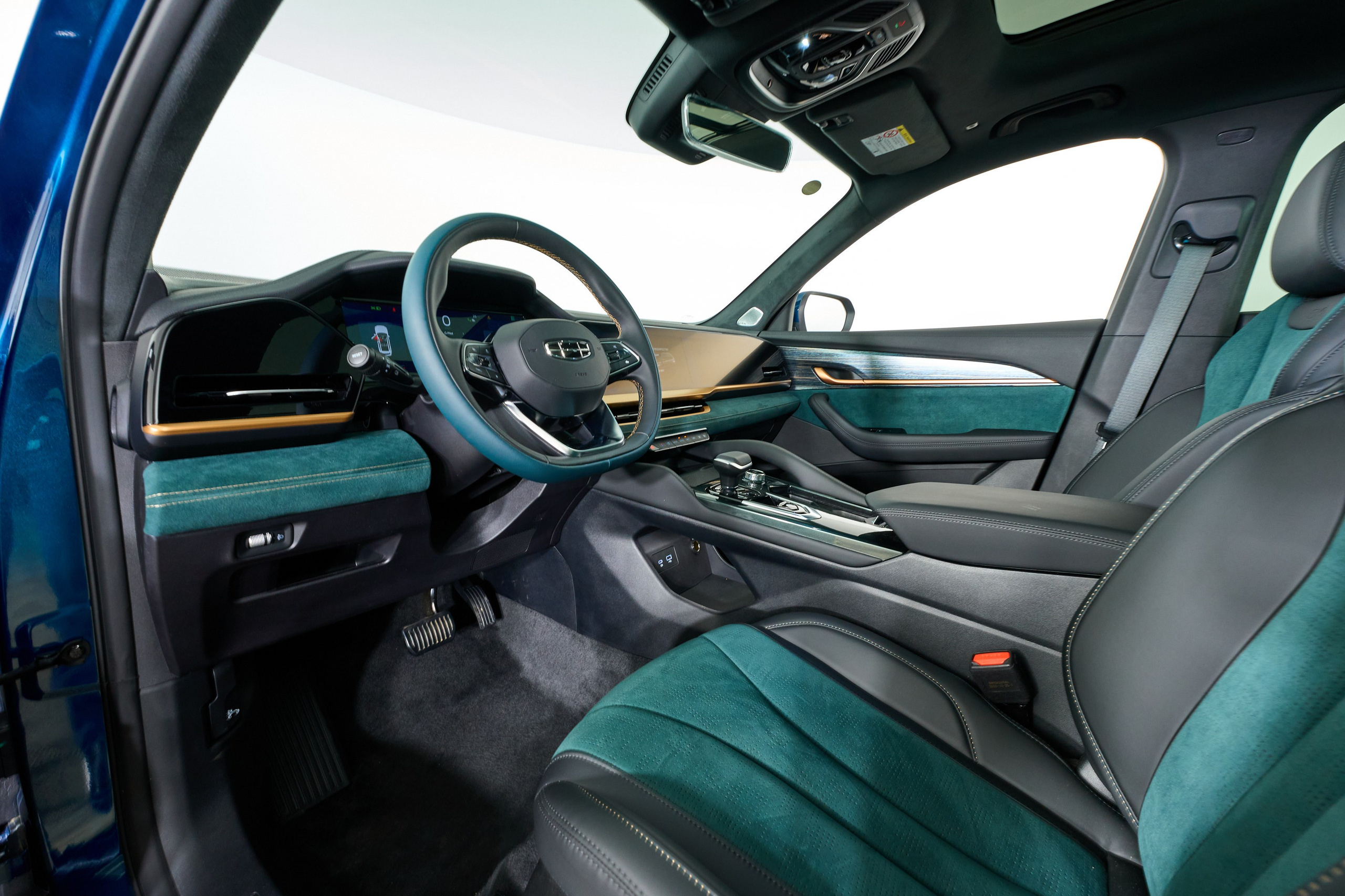 Geely Monjaro. Фотограф Николай Прокофьев модельные тесты в Москве