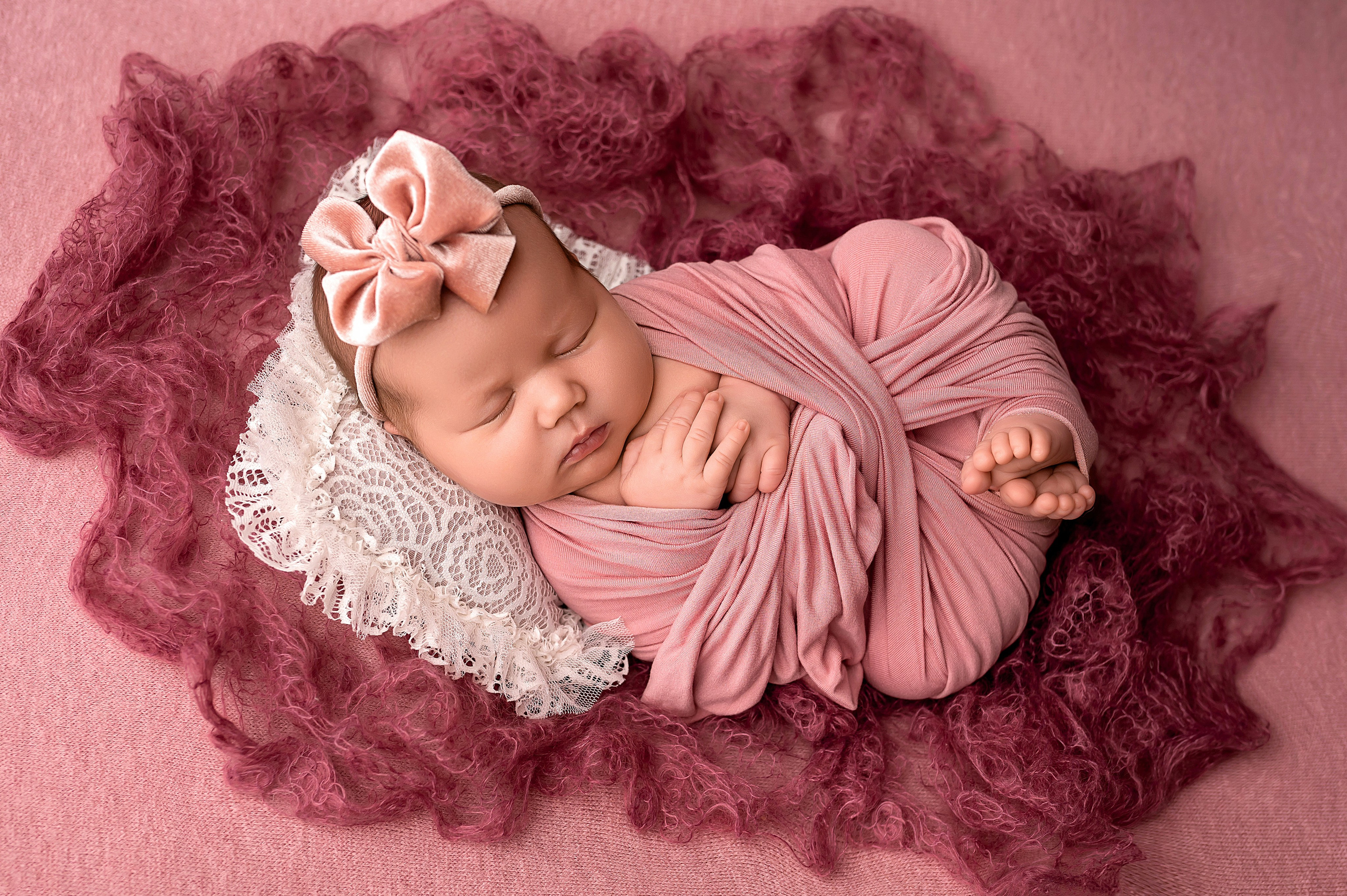 Новорождённые девочки. Детский фотограф новорождённых в Минске Боровик Екатерина