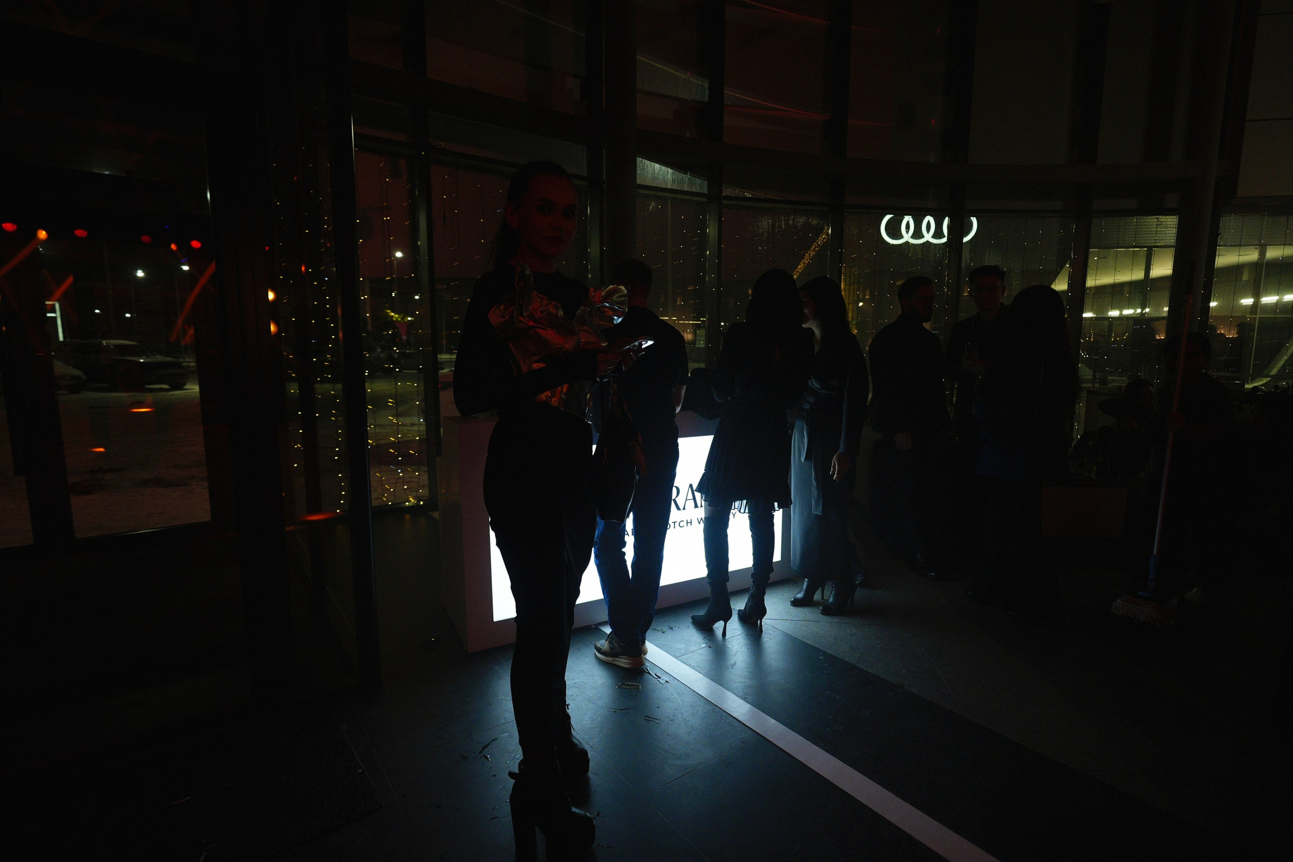 «Night in Salon» Porshe автосалон. Фотограф в Актобе Алексей Вагин