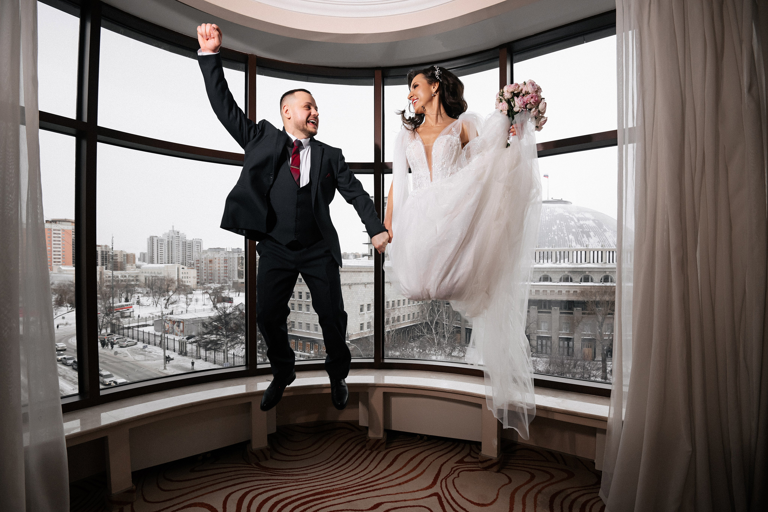 Свадебный фотограф Новосибирск по доступной цене