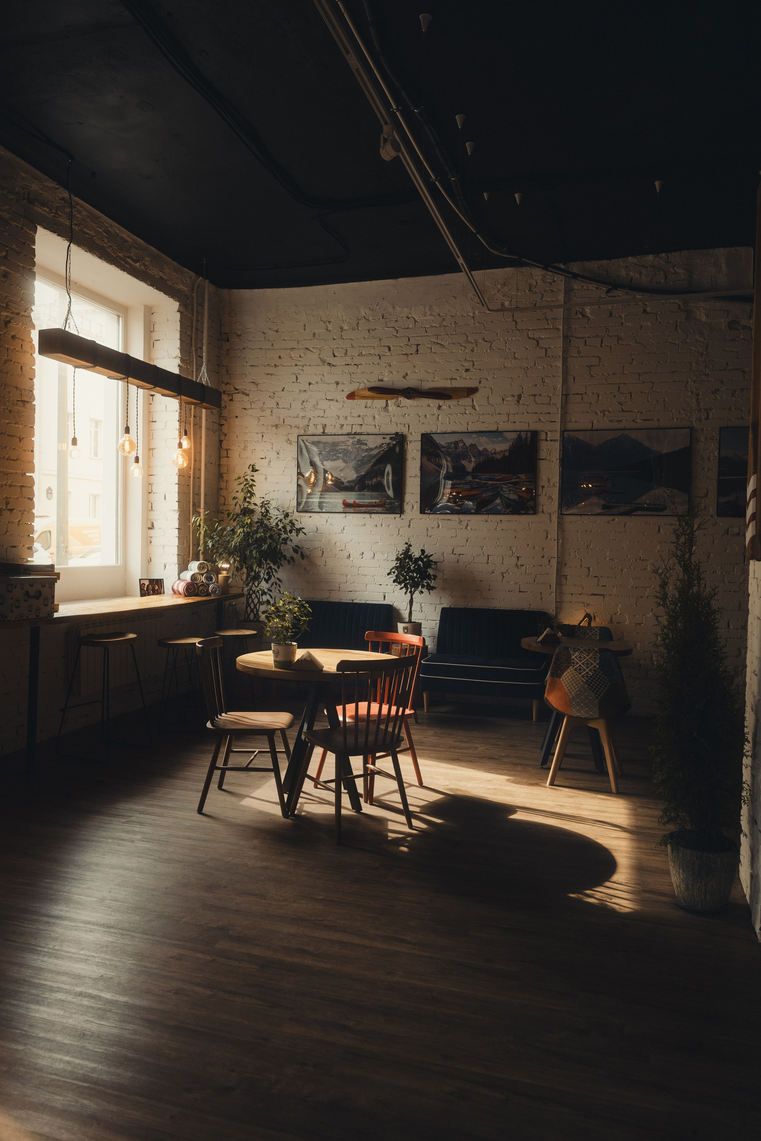 Интерьерная фотосъемка для кофейни JEFFREY'S COFFEE