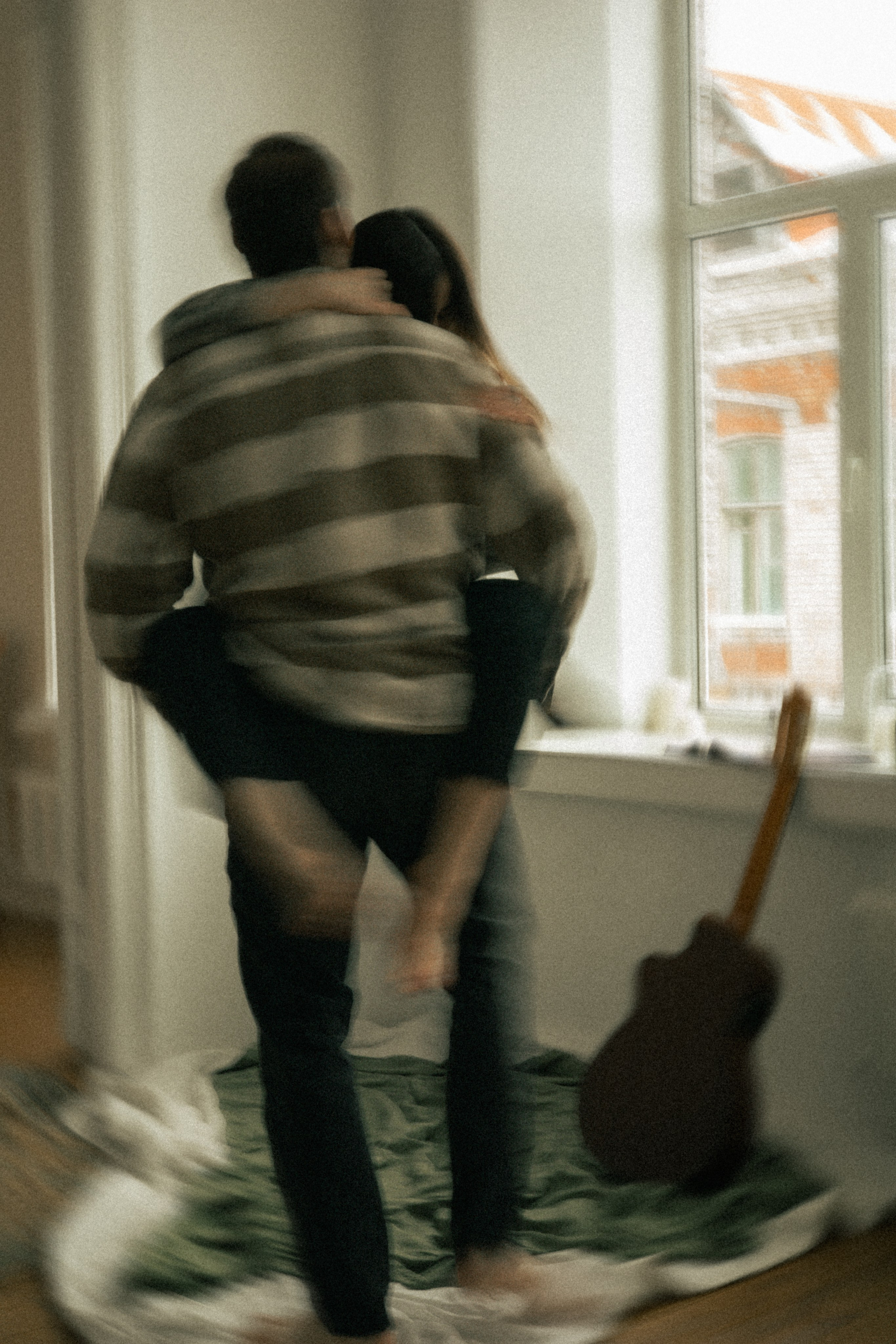 Твоя нагота всегда по погоде, надень и носи её ©Базар