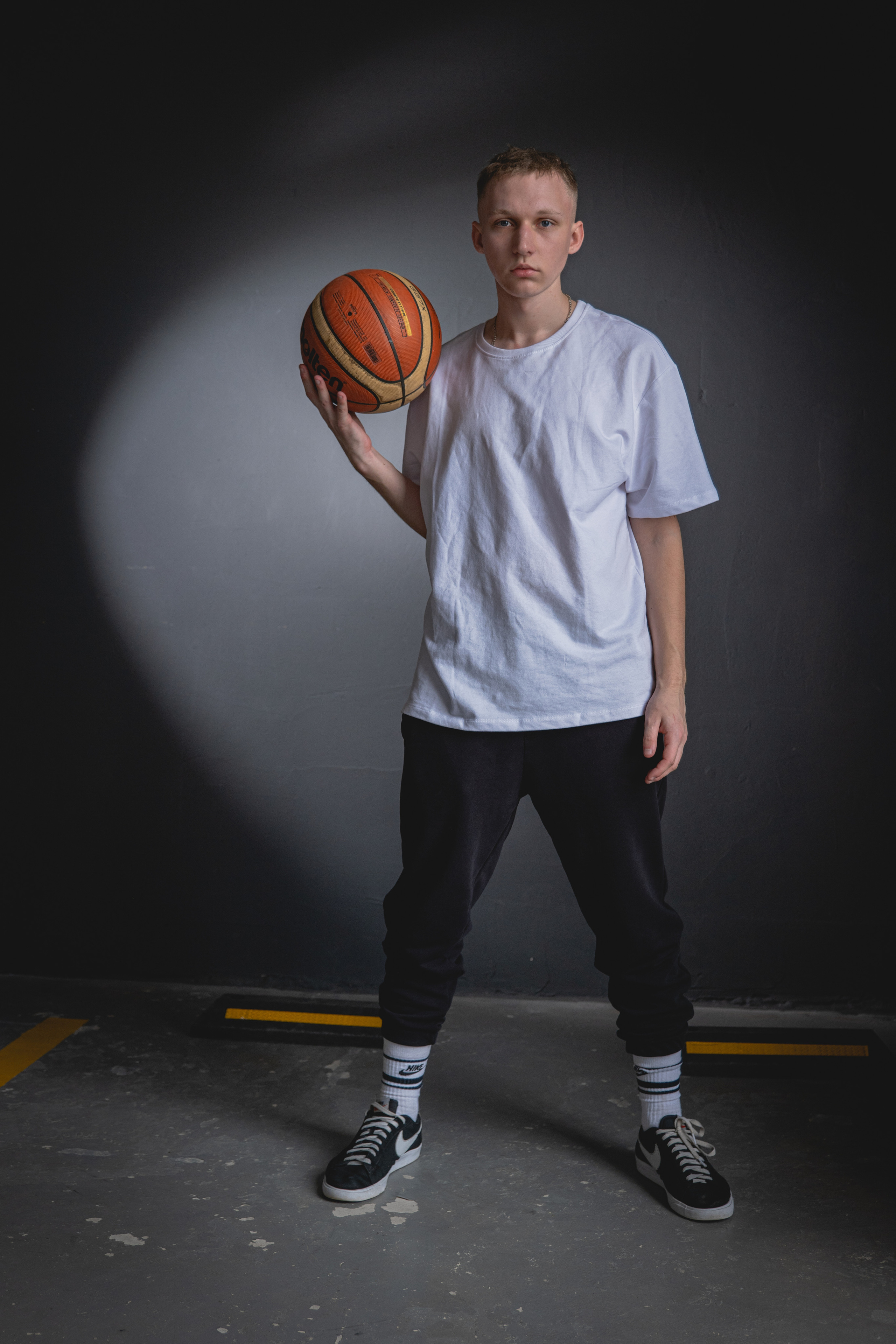 Богдан. Контент для ведения социальных сетей. Фотосессия в Спб в студии, фотограф Панютина Марина