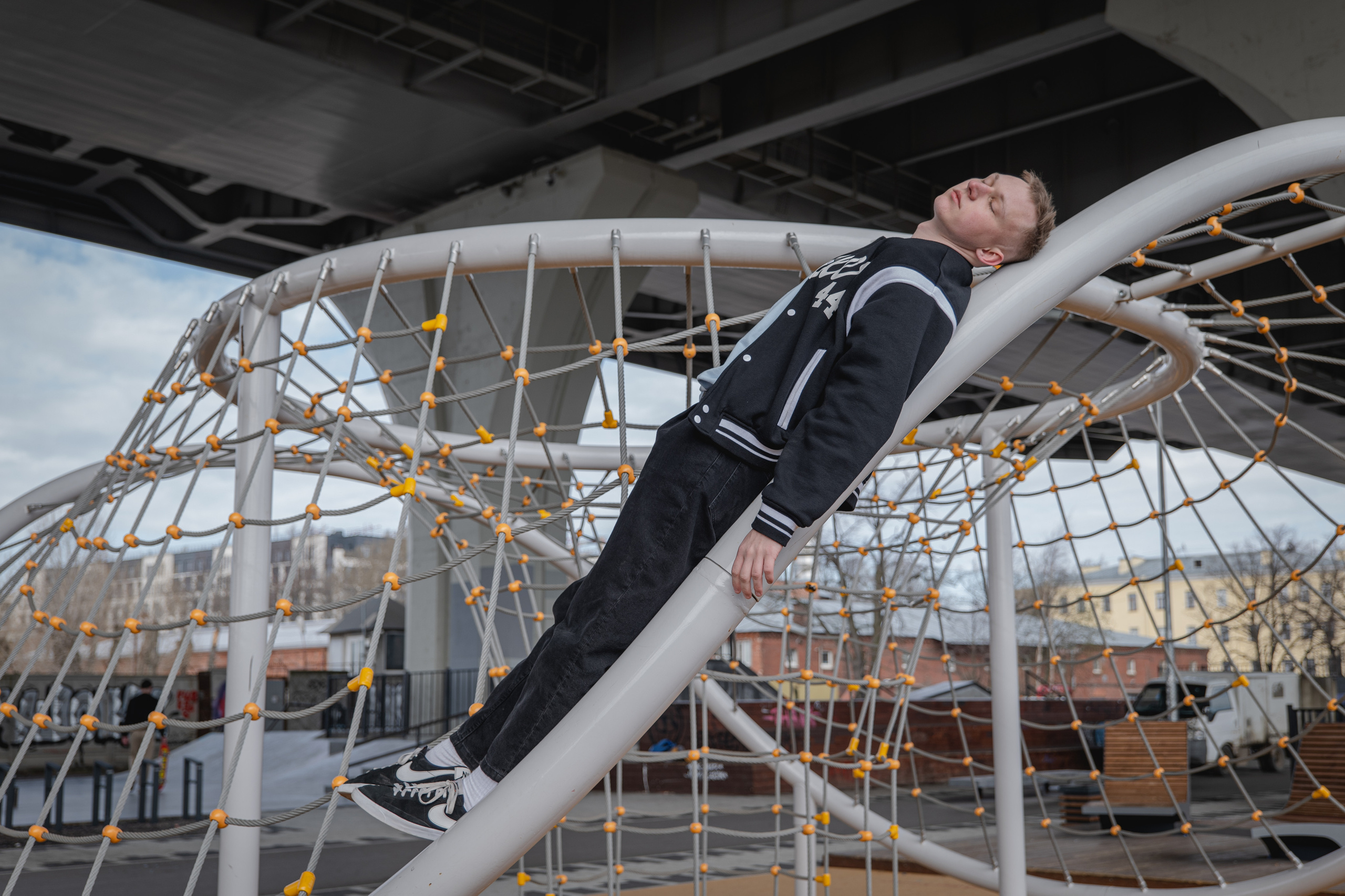 Богдан — Мост Бетанкура. Фотосессия в Спб в студии, фотограф Панютина Марина