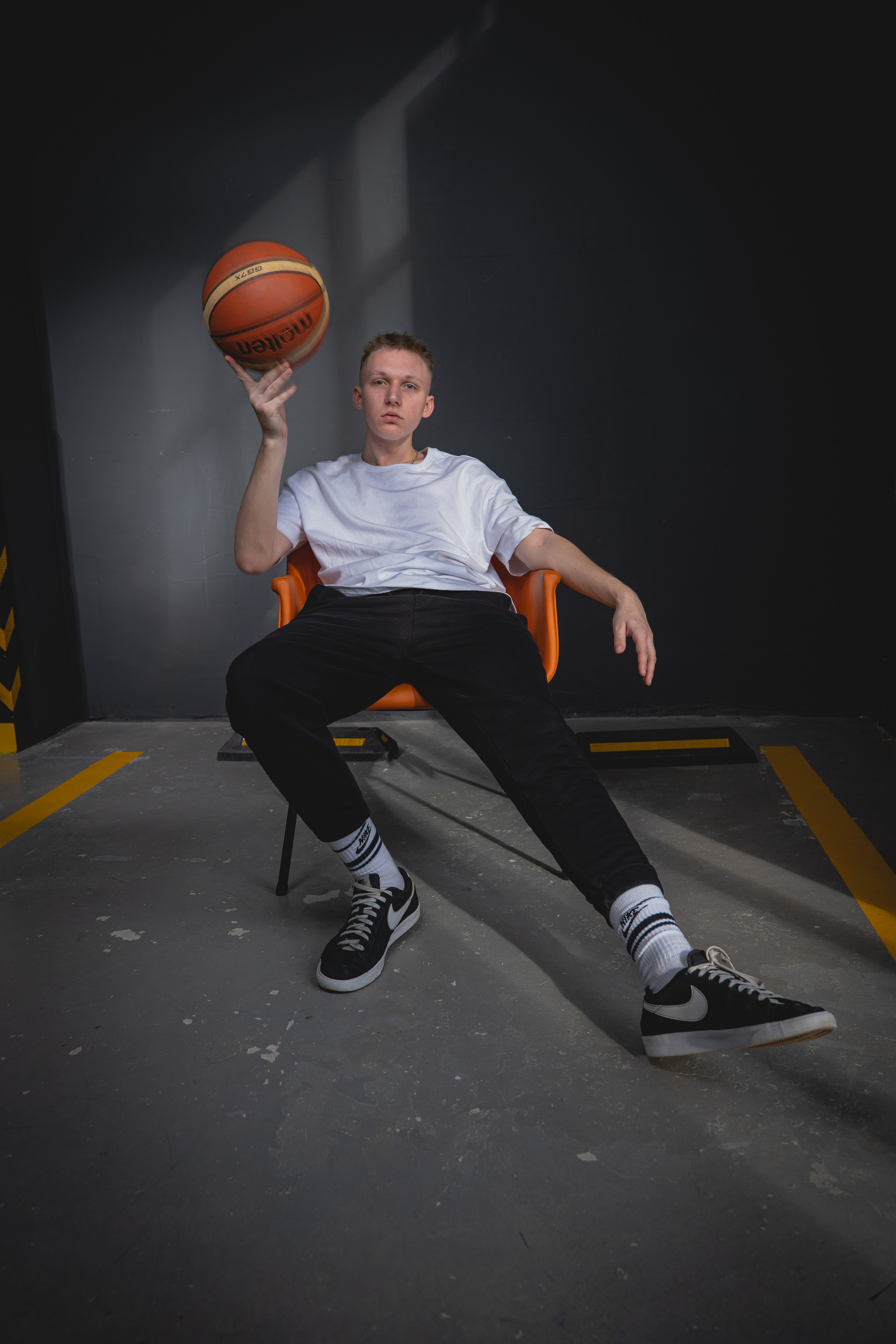 Богдан. Контент для ведения социальных сетей. Фотосессия в Спб в студии, фотограф Панютина Марина