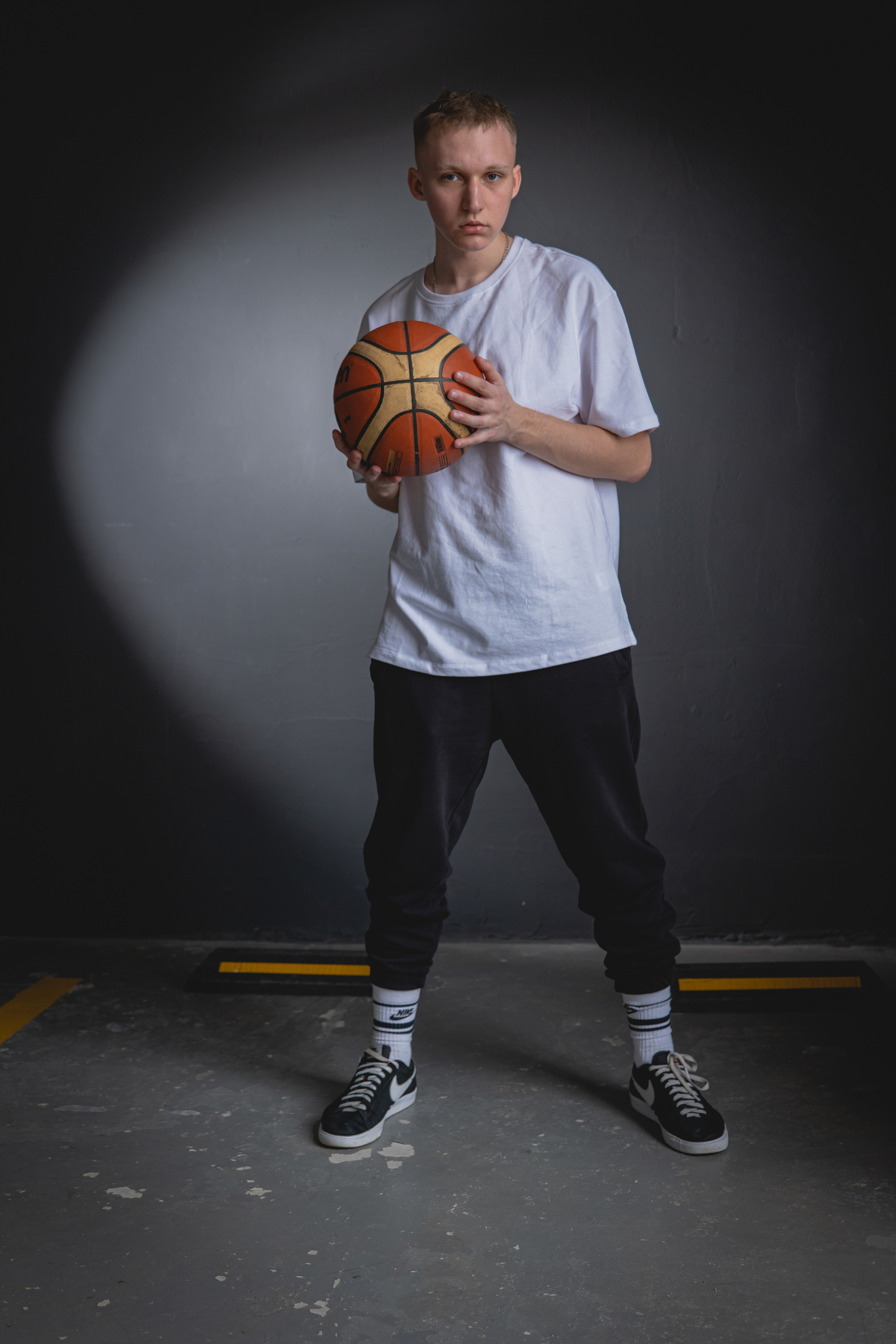 Богдан. Контент для ведения социальных сетей. Фотосессия в Спб в студии, фотограф Панютина Марина