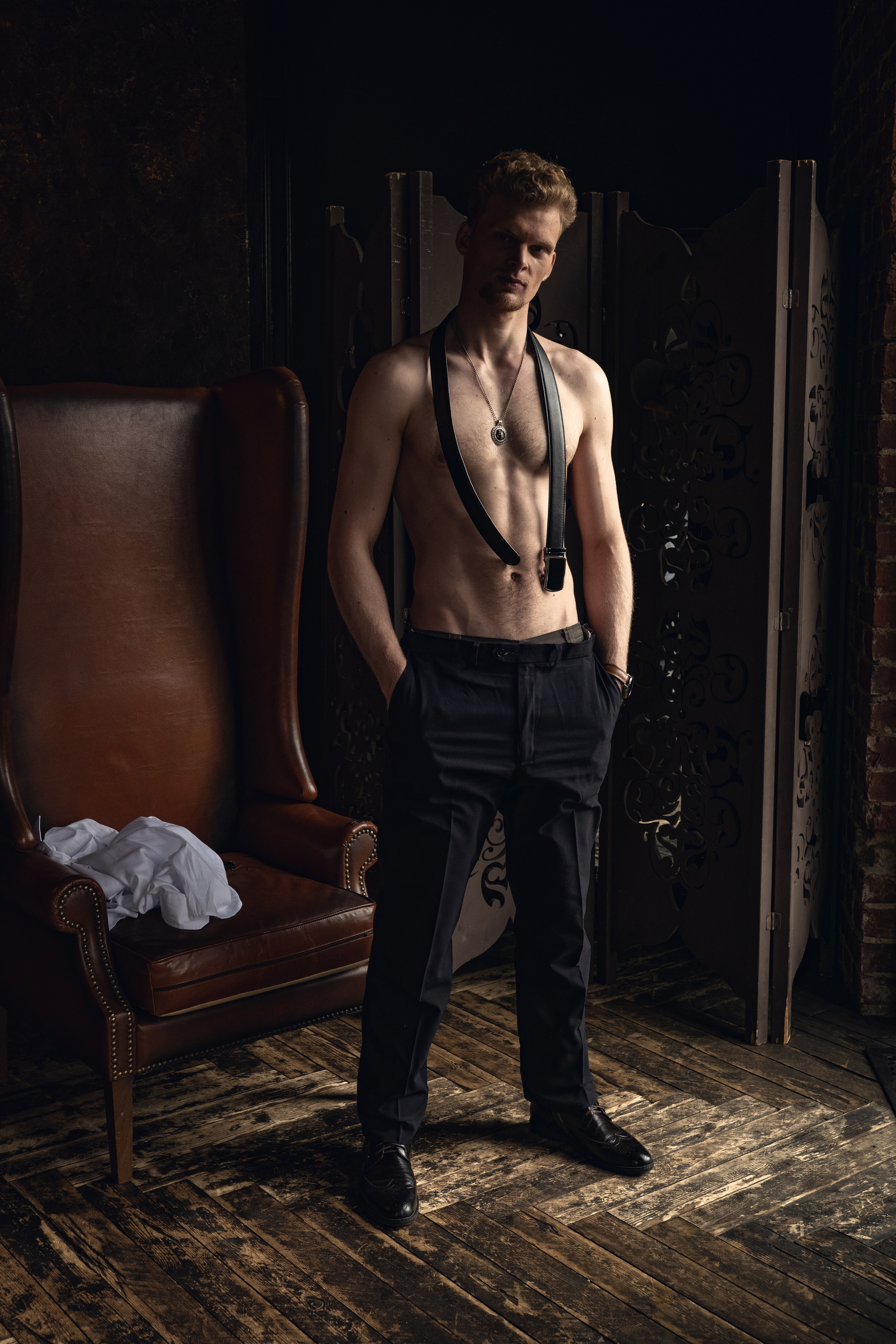 Деловой портрет в стиле «английский кабинет». Фотосессия в Спб в студии, фотограф Панютина Марина