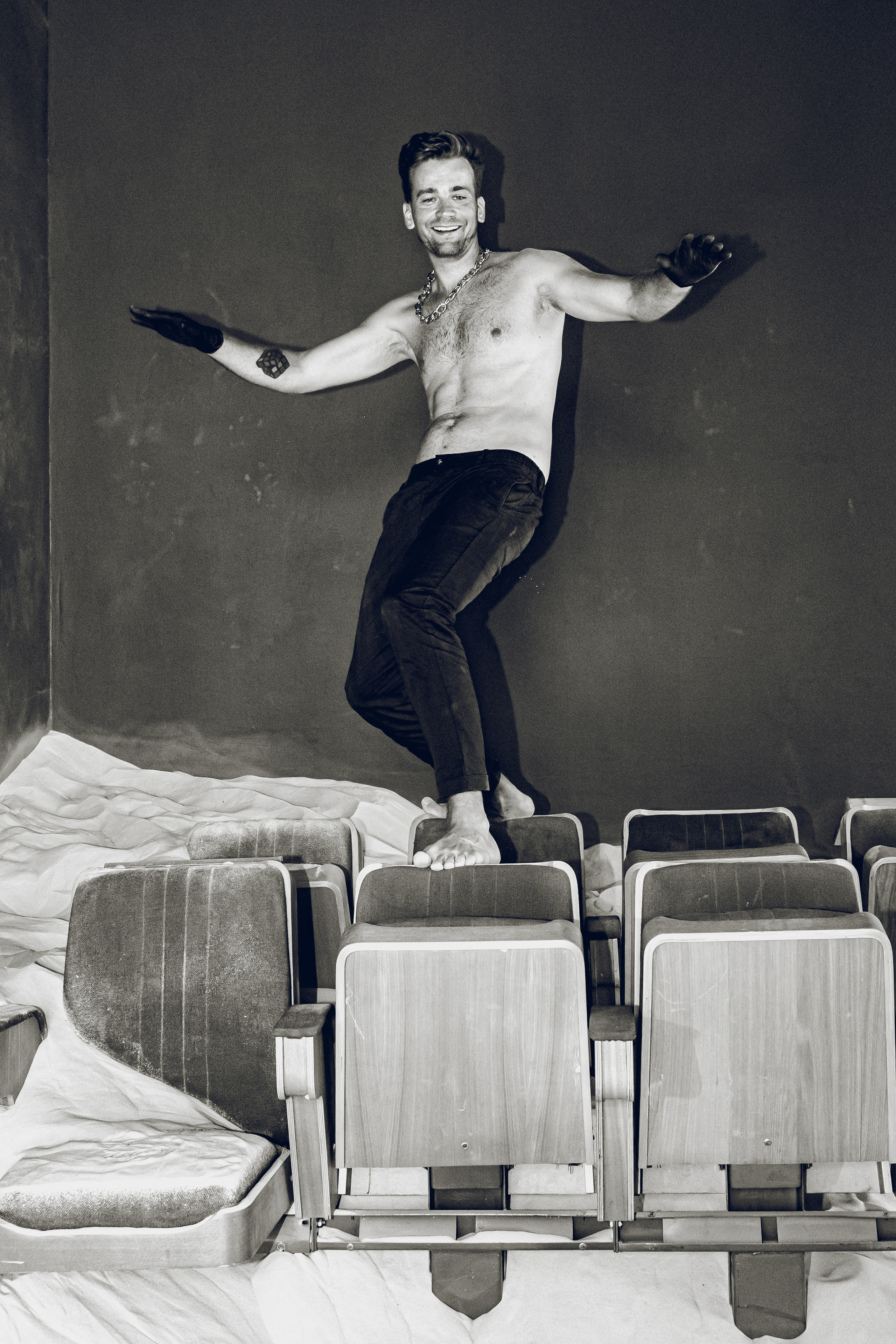 Дмитрий. Фотосессия в песочной студии в Спб. Фотосессия в Спб в студии, фотограф Панютина Марина