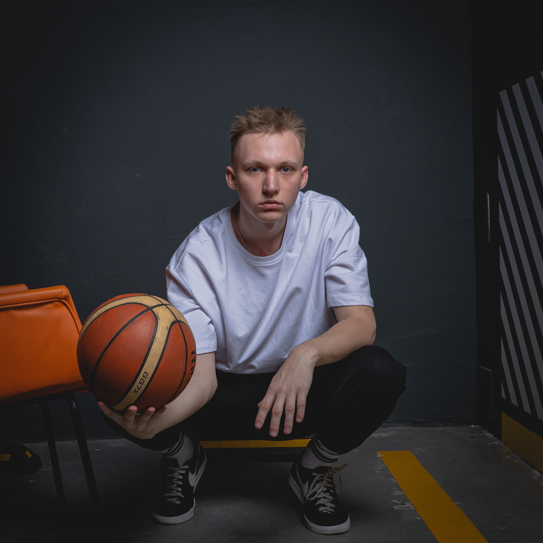 Богдан. Контент для ведения социальных сетей. Фотосессия в Спб в студии, фотограф Панютина Марина