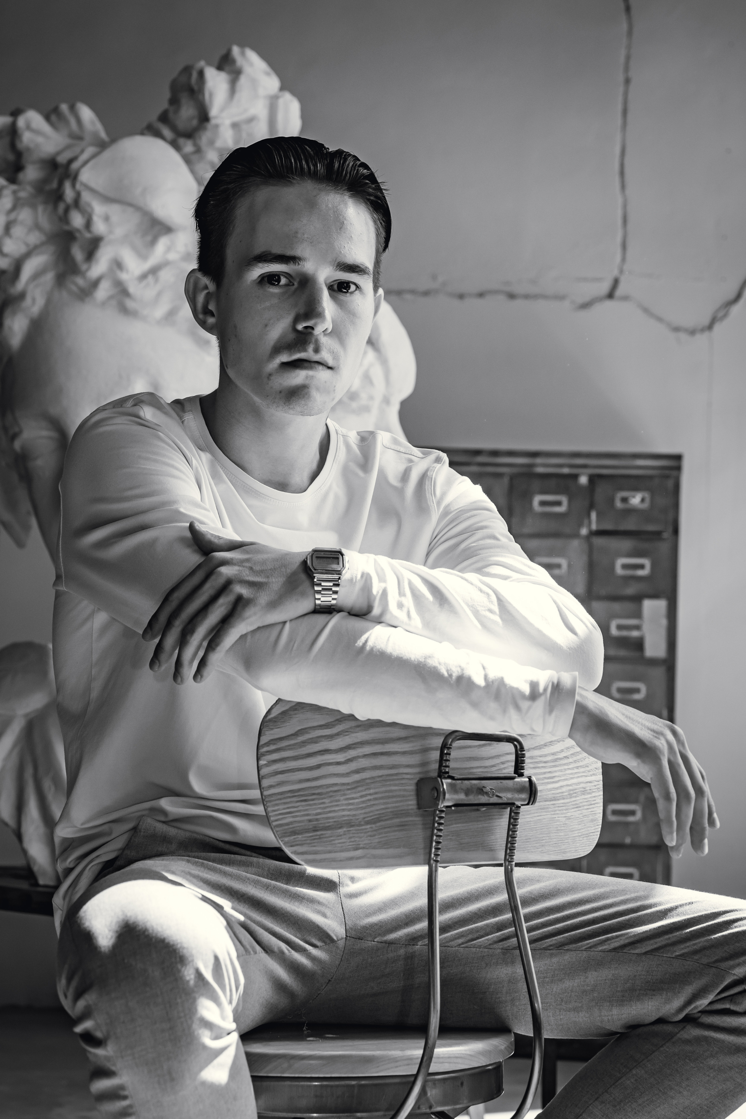 Егор. Фотостудия ЛОКАЦИЯ 223 — зал Песок. Фотосессия в Спб в студии, фотограф Панютина Марина